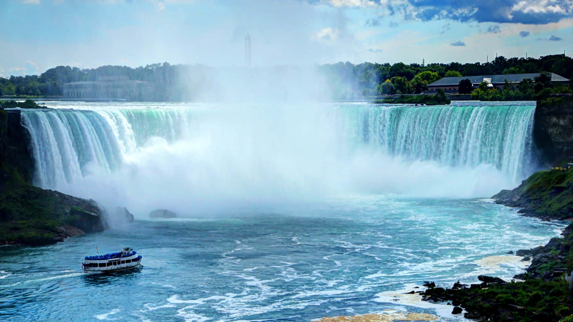 Majestætisk Niagara Falls på en solrig dag