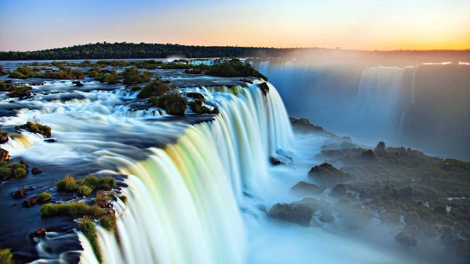 Den majestætiske skønhed af Niagara Falls.