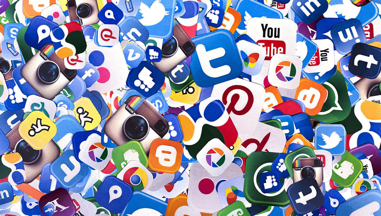 Flatlay Media Pile 720p Social Background → Platt Stilad Mediehög Med 720p Social Bakgrundsbild.