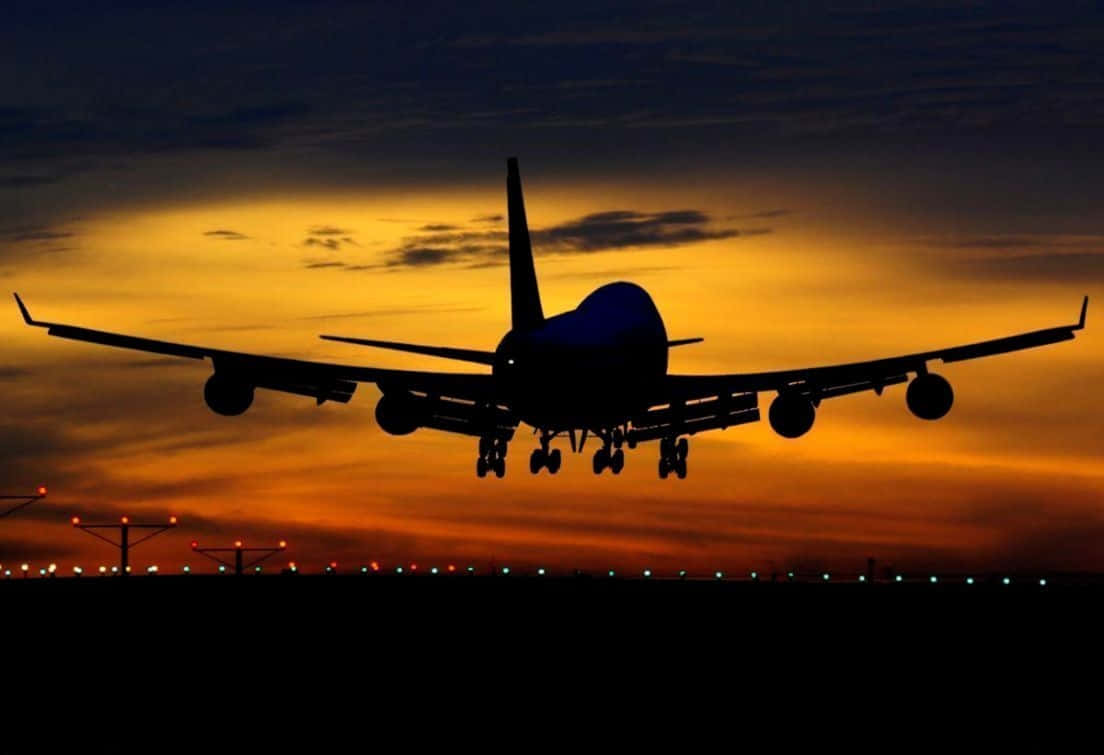 Silhouette Of 747 Airplane Wallpaper