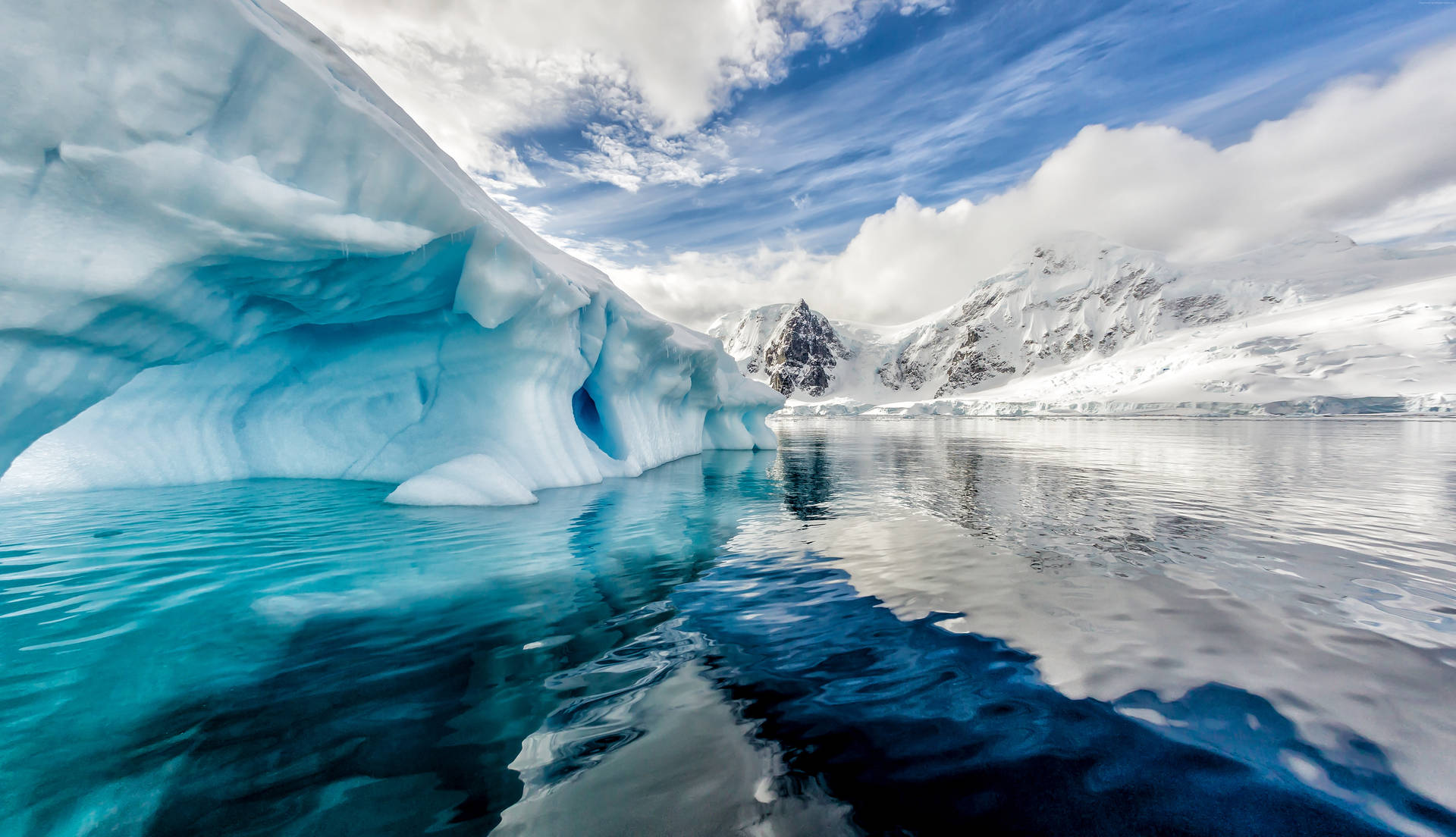 8kultra Hd Kall Antarktisisk Glaciär Wallpaper