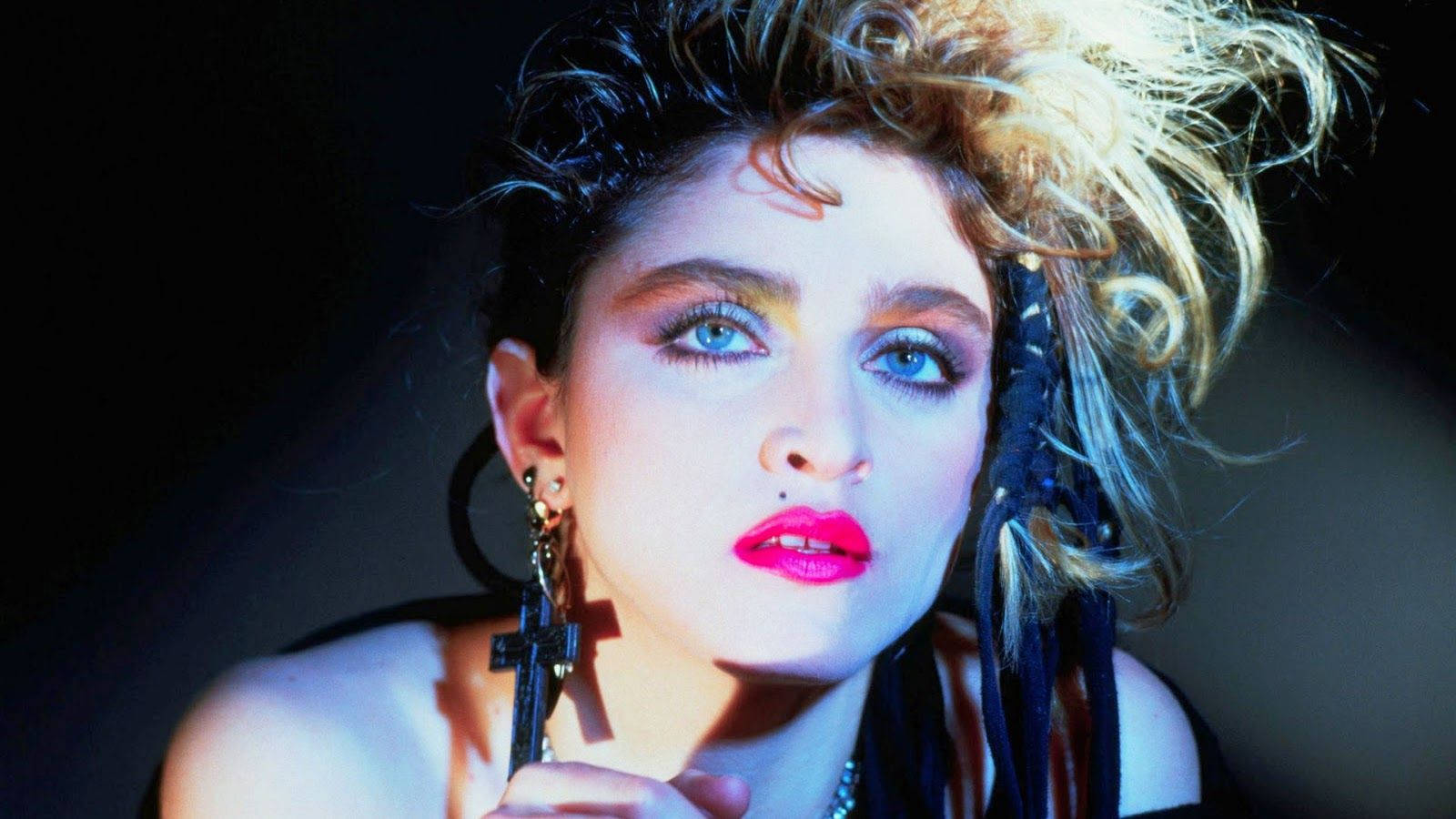 90's Pop Star Madonna Background