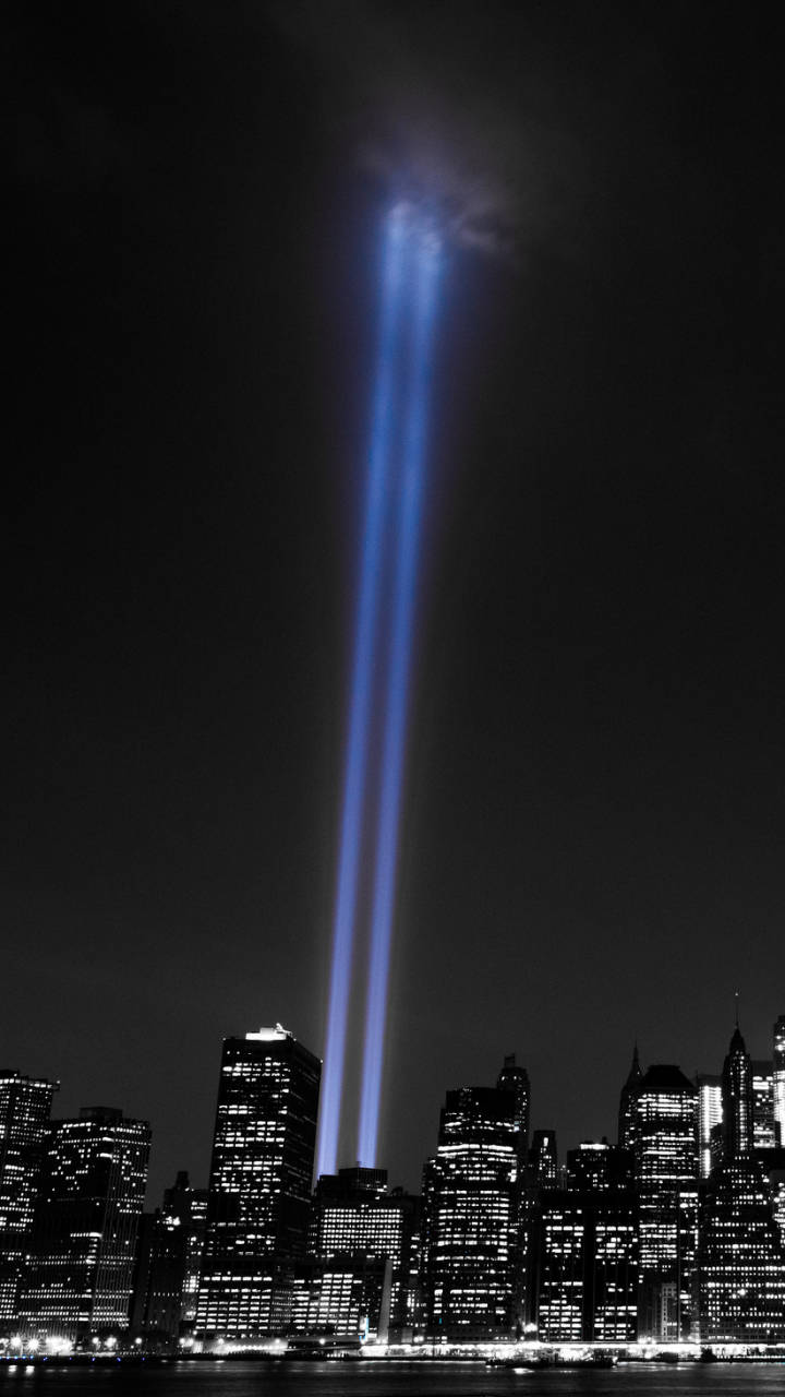 Homenajeal Memorial Del 911 En El Cielo Fondo de pantalla