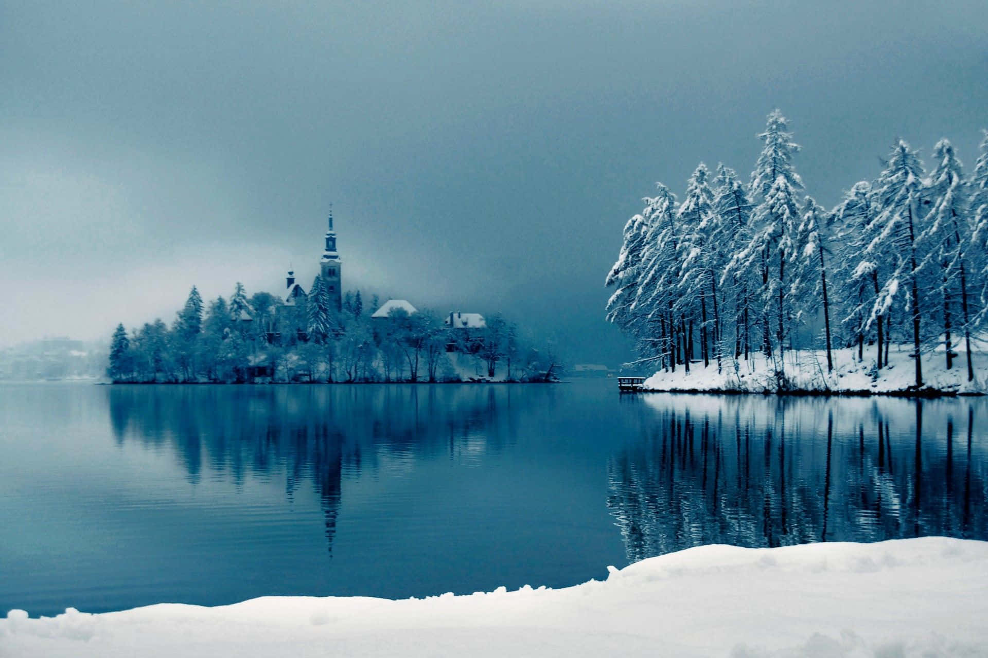 A Frosty Winder At Lake Bled Wallpaper