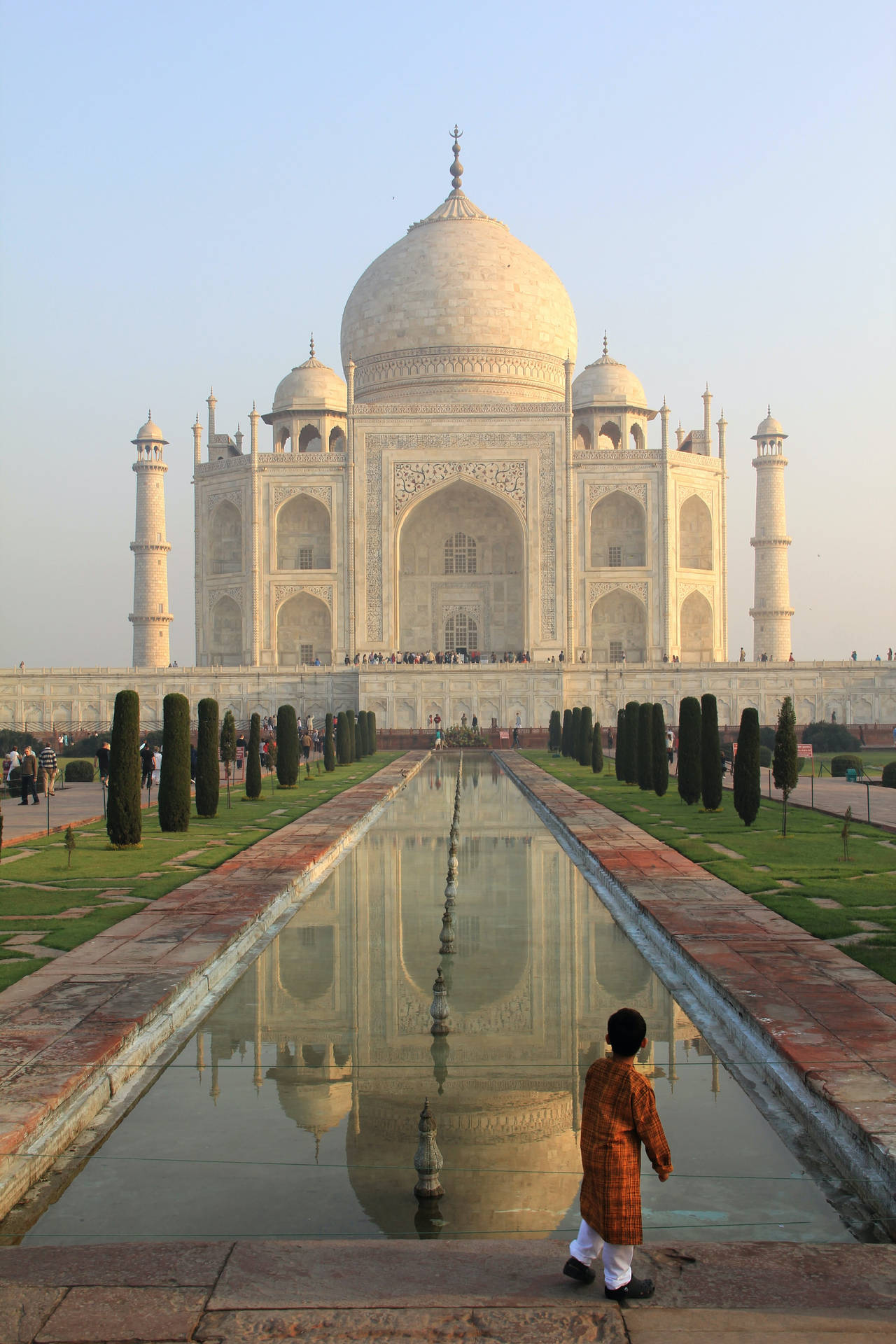 A Little Boy In The Taj Mahal Wallpaper