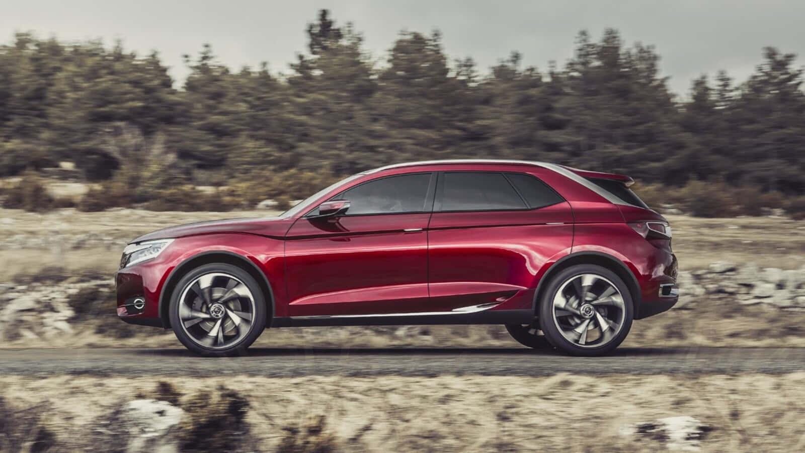 A Masterful Expression – The Citroen Ds Wild Rubis Suv Wallpaper