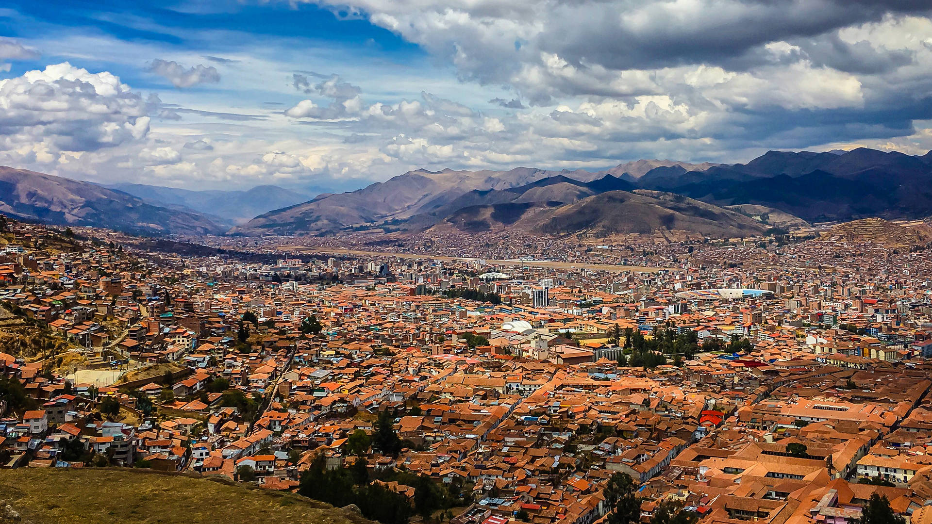 Einpanoramablick Auf Cusco, Peru. Wallpaper
