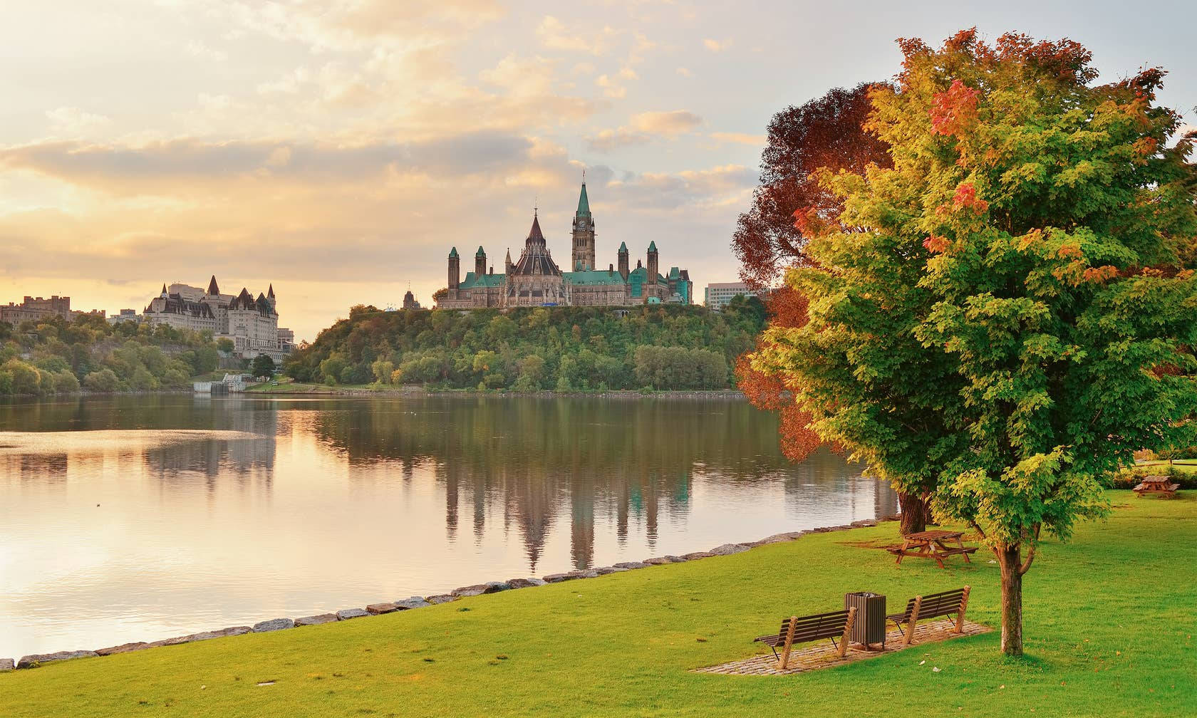 A Park Overlooking The Ottawa River Wallpaper