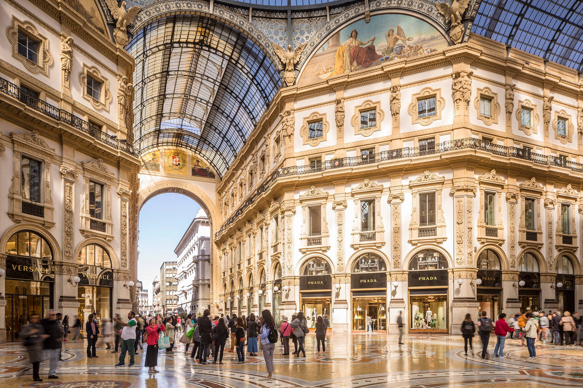 A Shopping Gallery In Milan Picture