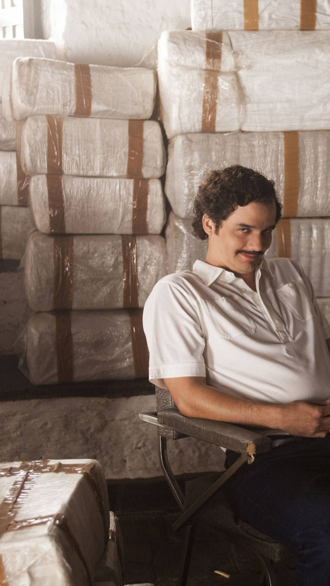 En smilende Pablo Escobar Wallpaper