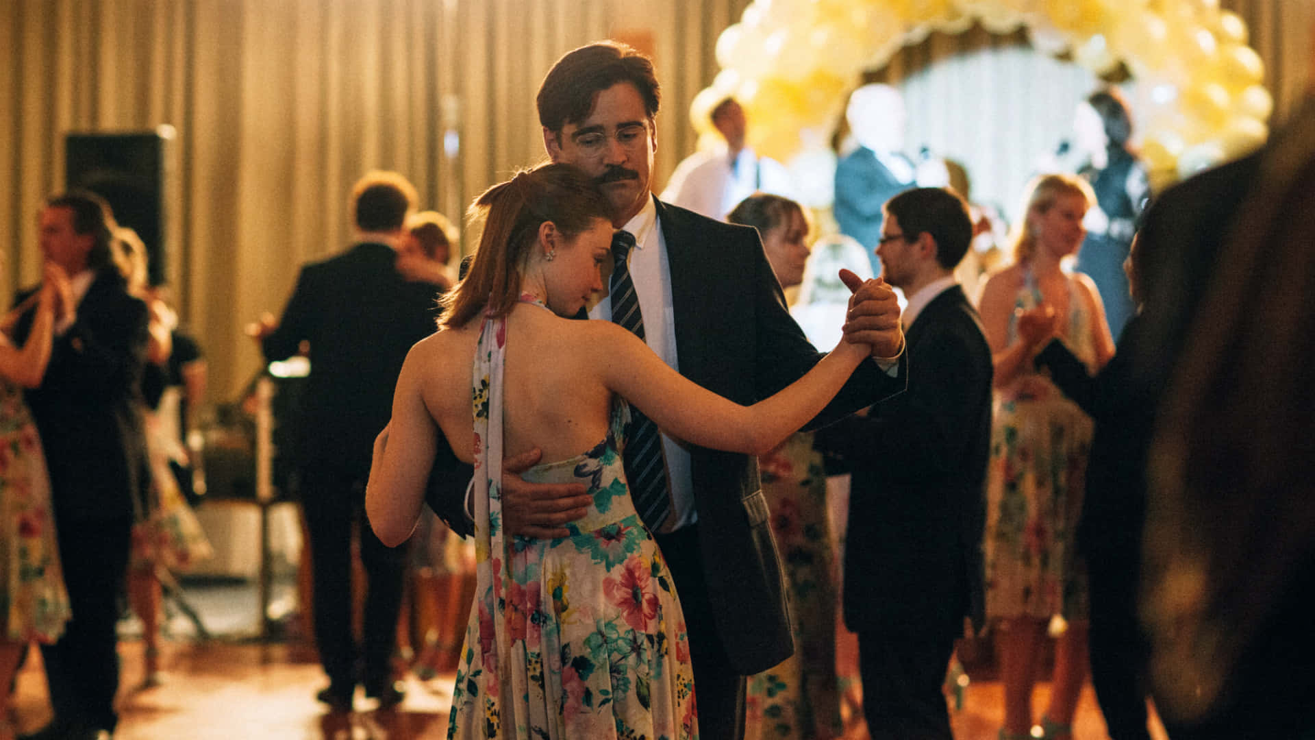 A Still From The Lobster Featuring Colin Farrell Wallpaper