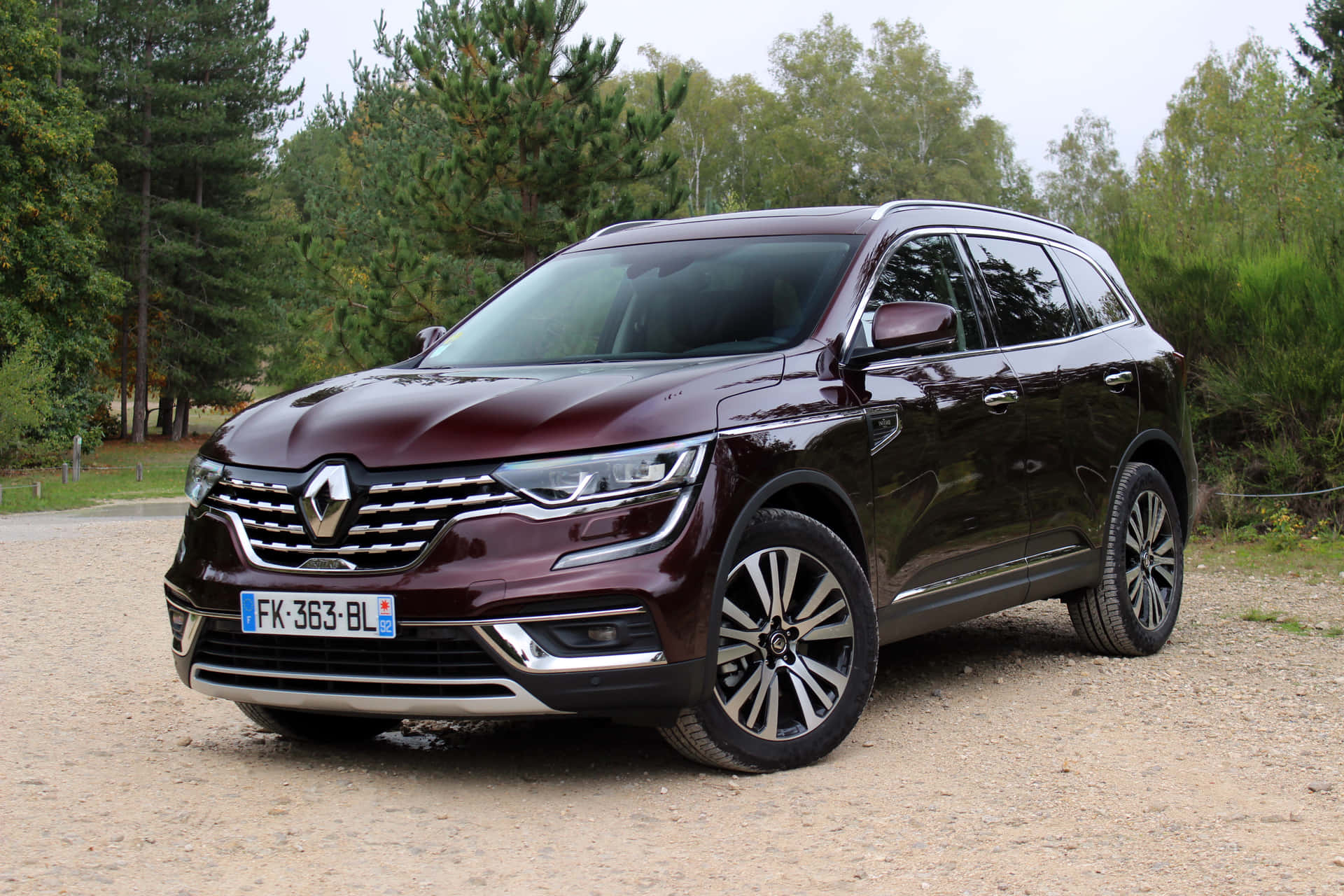 A Stunning Capture Of The Renault Koleos In Motion Wallpaper
