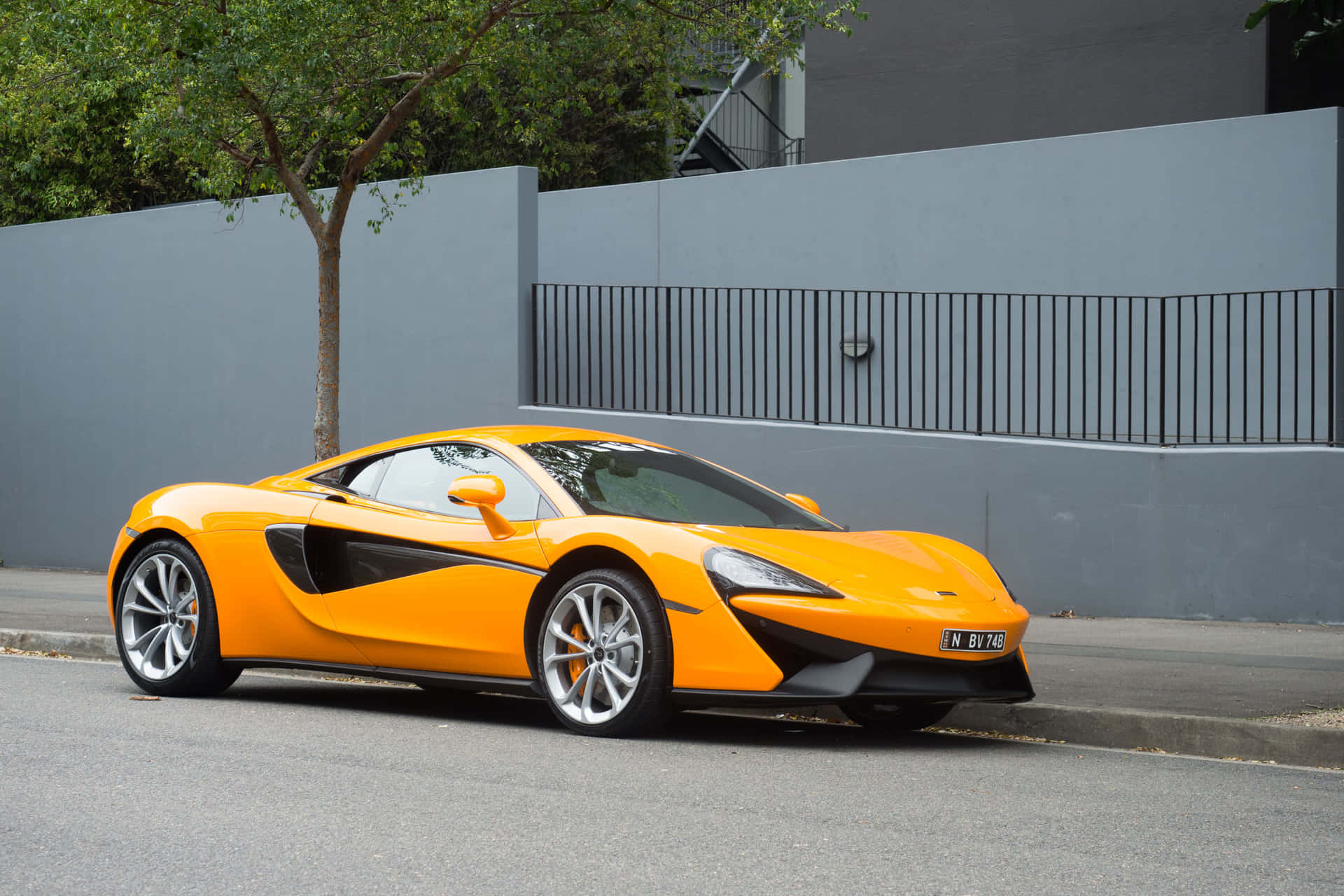 Een Verbluffende Opname Van De Krachtige Mclaren 540c Die Elegantie Uitstraalt. Achtergrond