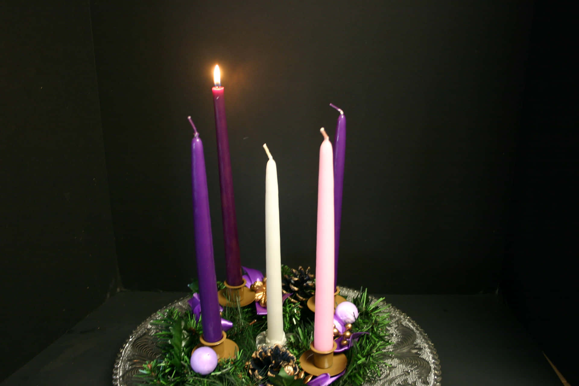 A Warm Welcome To The First Sunday Of Advent Wallpaper