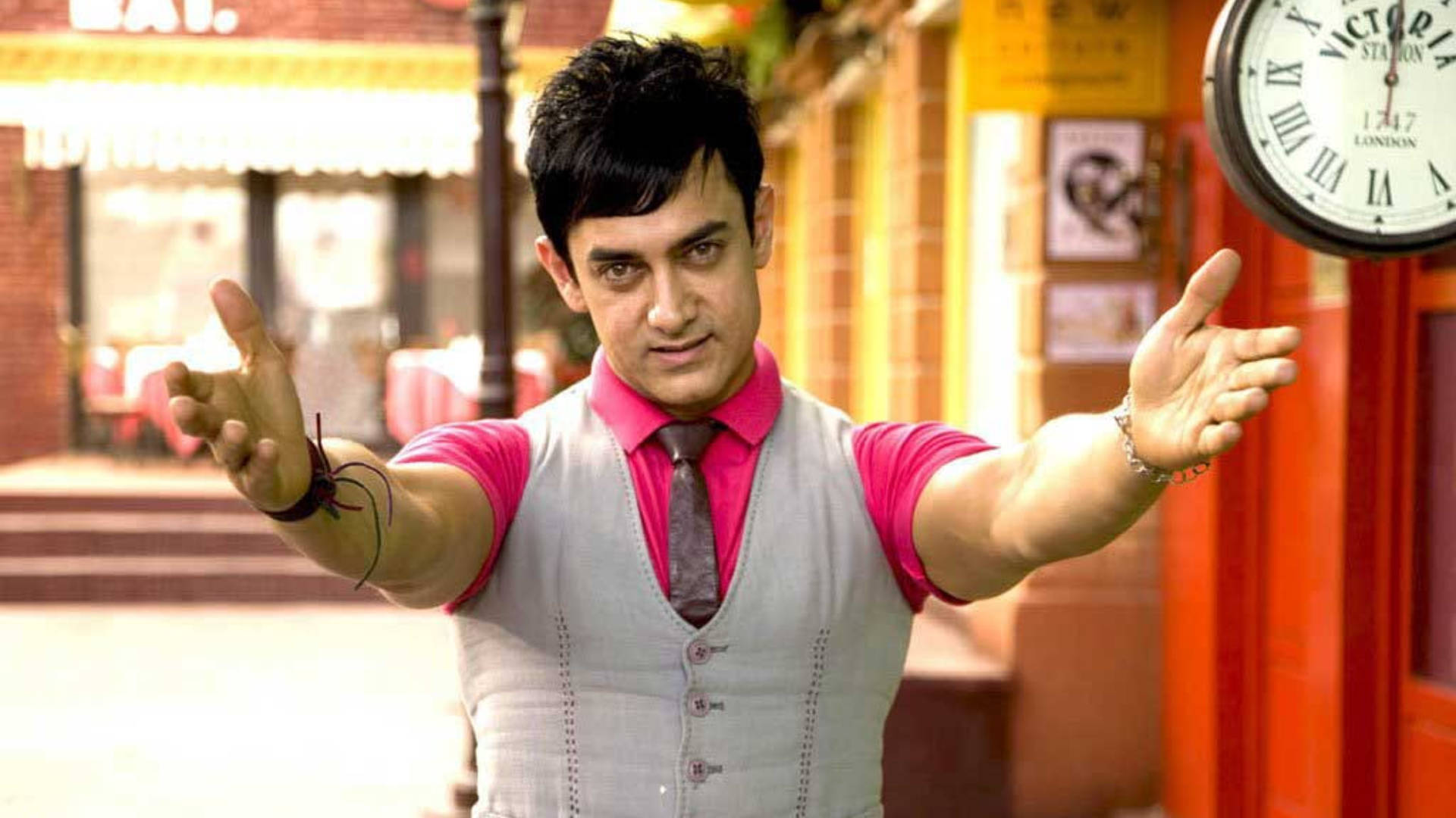 Camisetade Color Rosa Fuerte De Manga Corta De Aamir Khan Fondo de pantalla