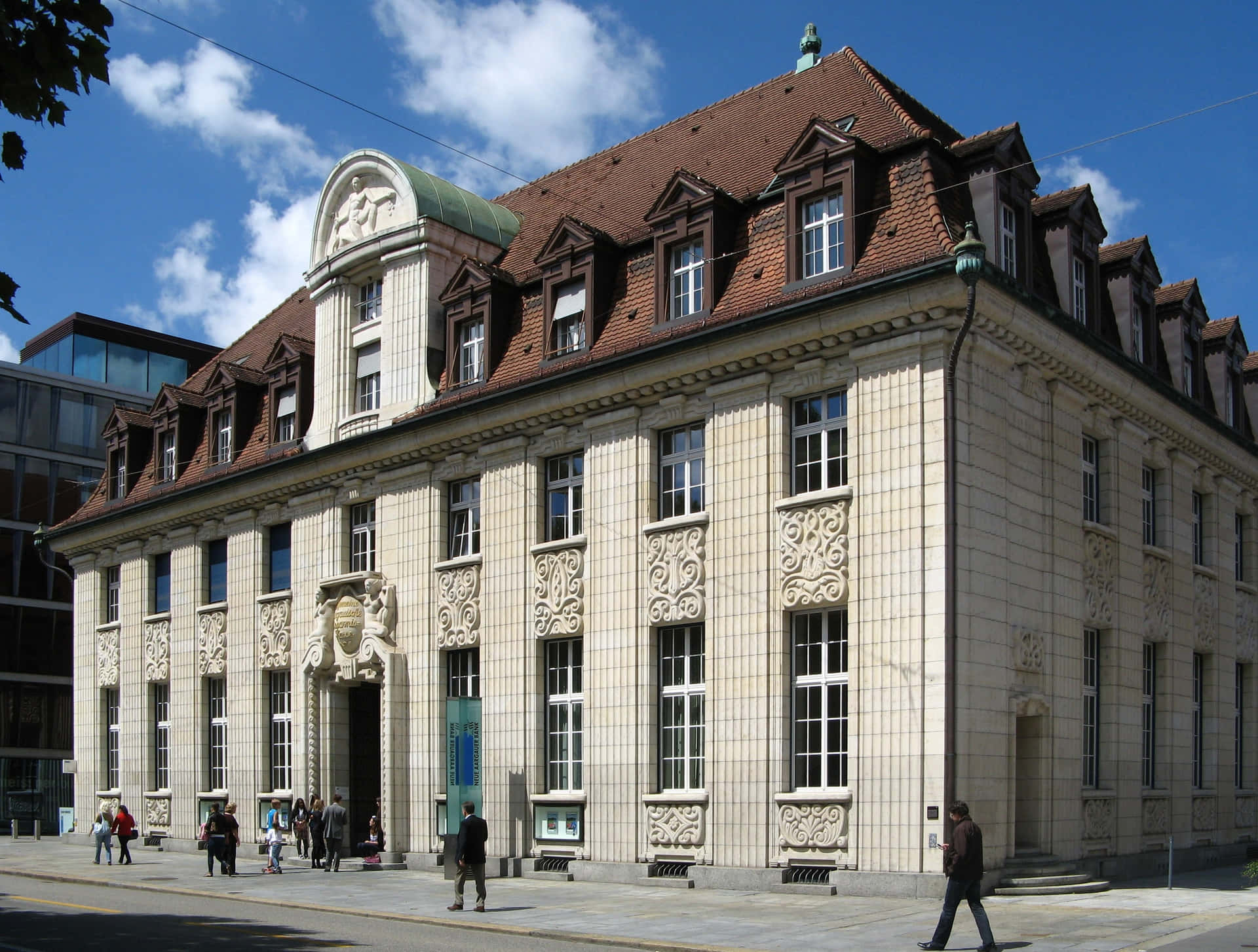 Aarau Historic Buildingand Pedestrians Wallpaper