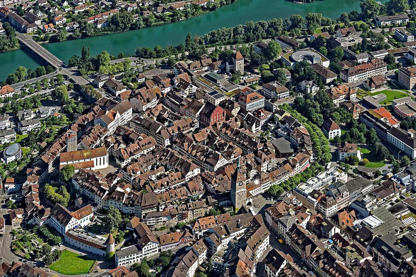 Iconisch Uitzicht Op Aarau In De Avond Achtergrond