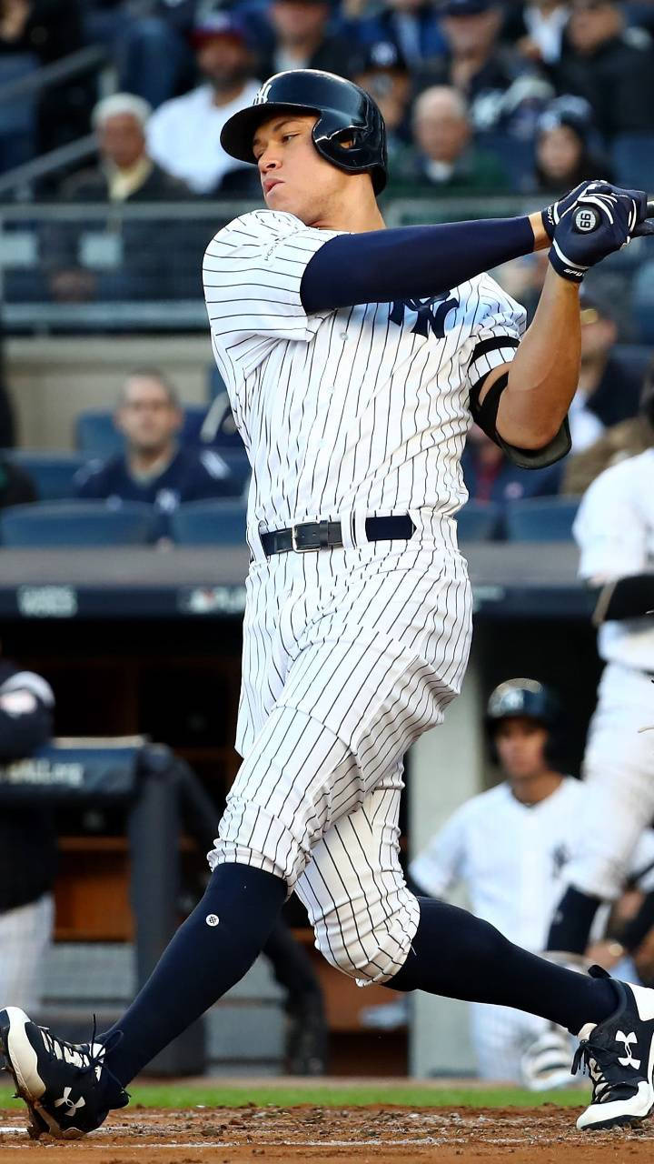 Aaron Judge Swinging Baseball Wallpaper