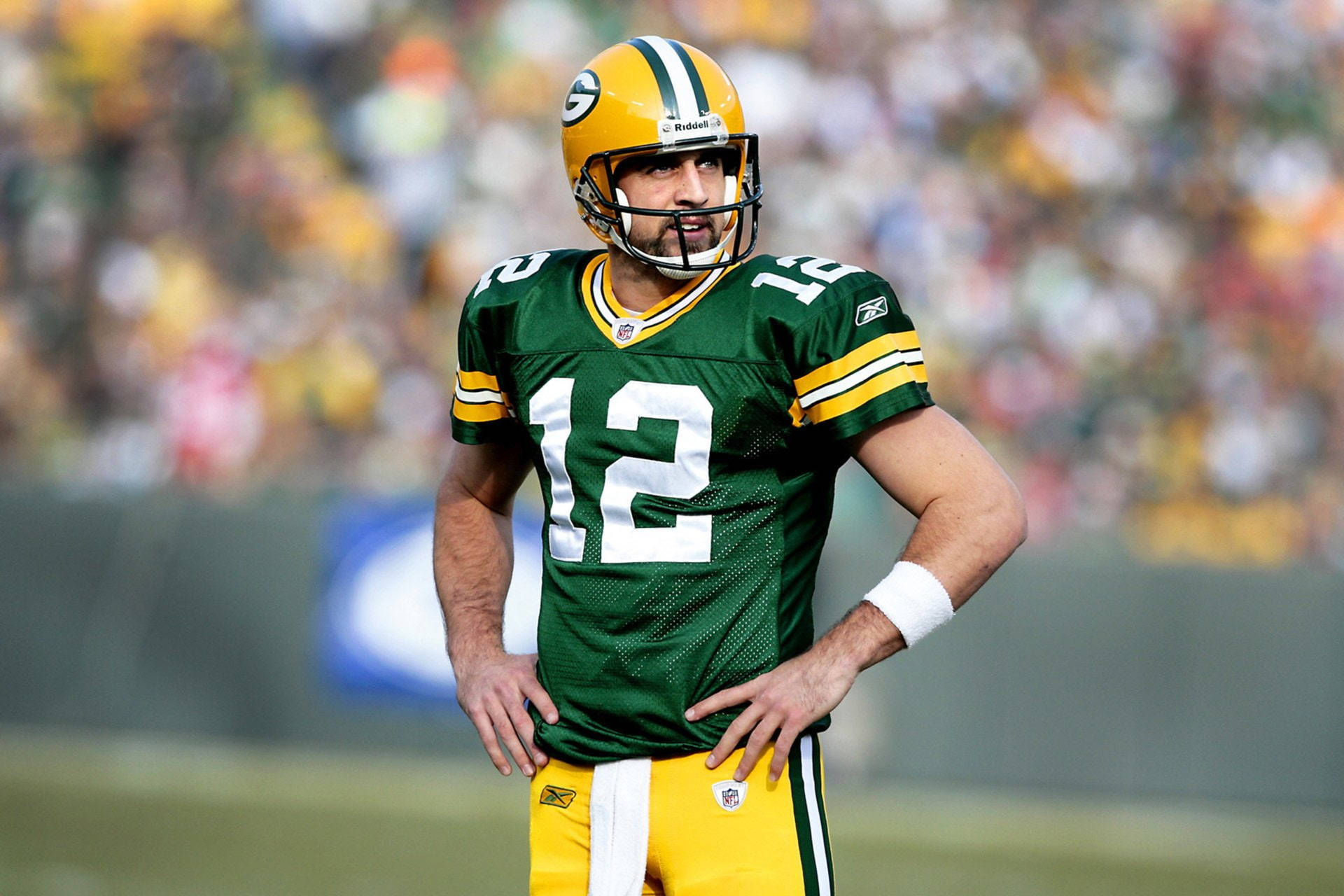 Aaron Rodgers Football Green Bay Background