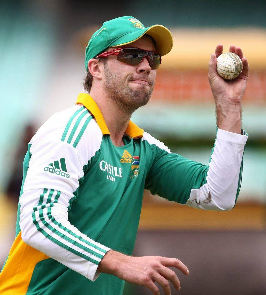Ab De Villiers Catching Ball Wallpaper