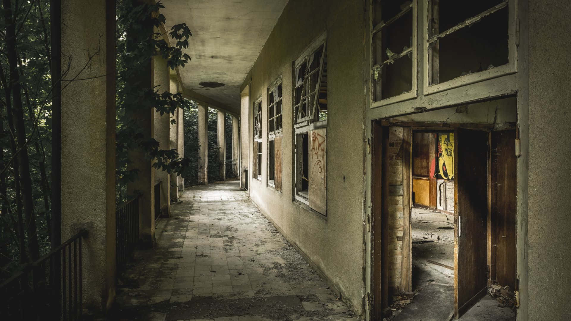 Abandoned_ Hallway_ Horror_ Scene.jpg Wallpaper