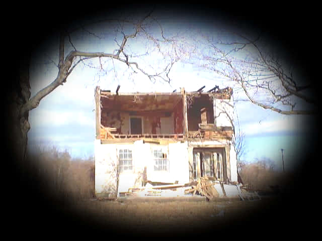 Abandoned House Through Vignette PNG