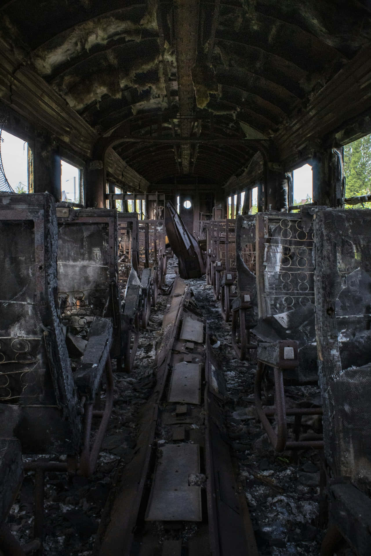 Intérieur D'un Wagon De Train Abandonné Fond d'écran