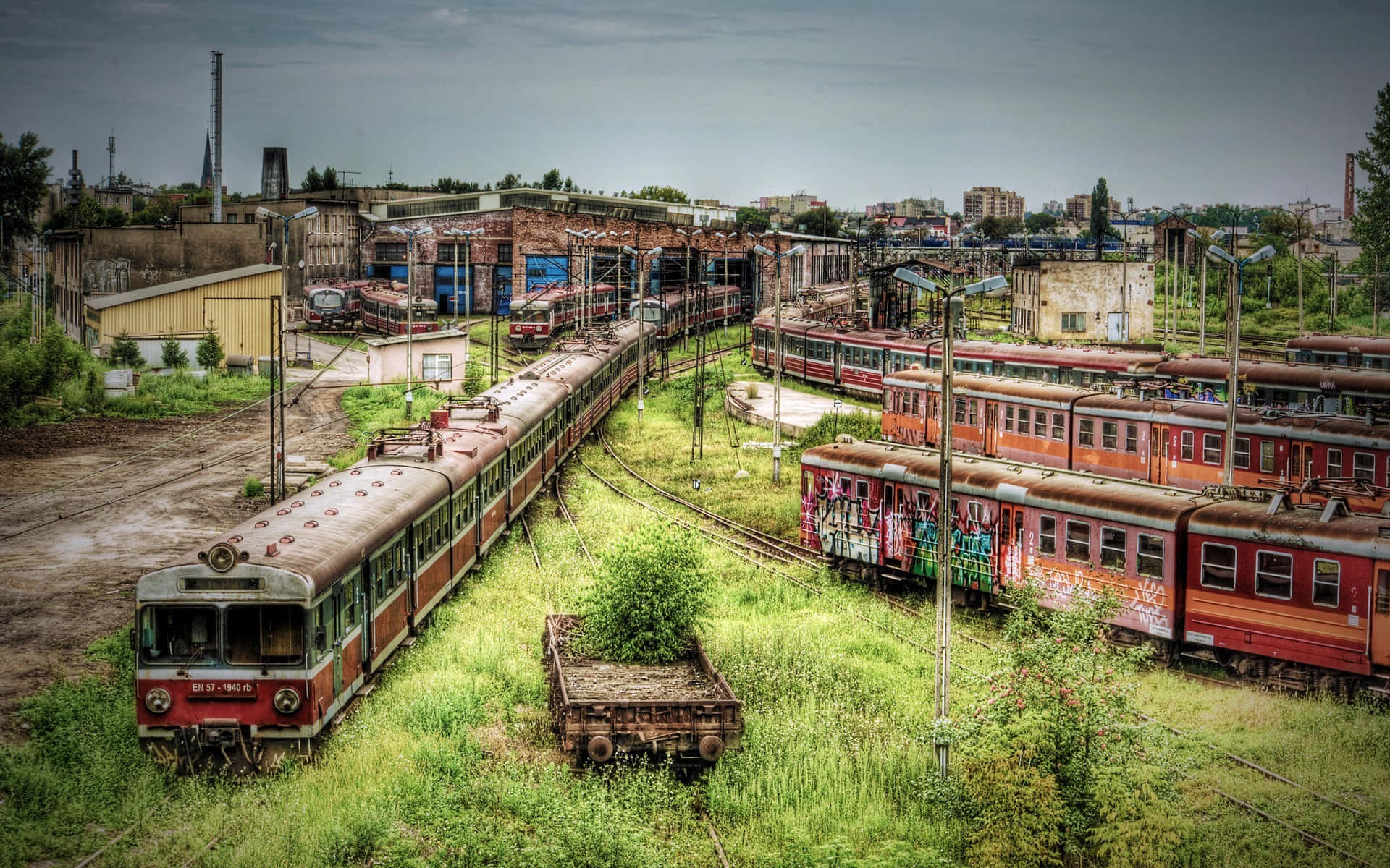 Dépôt De Train Abandonné Hdr Fond d'écran