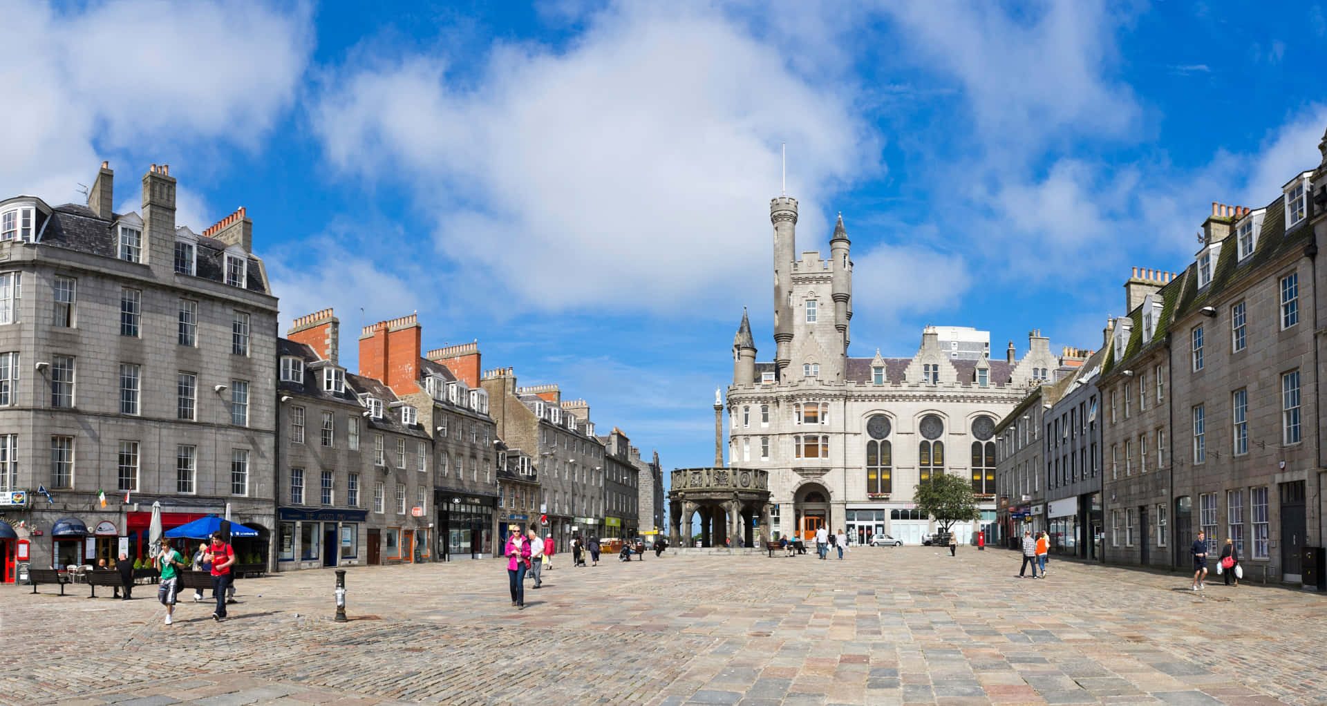 Aberdeen Castle Street View Wallpaper