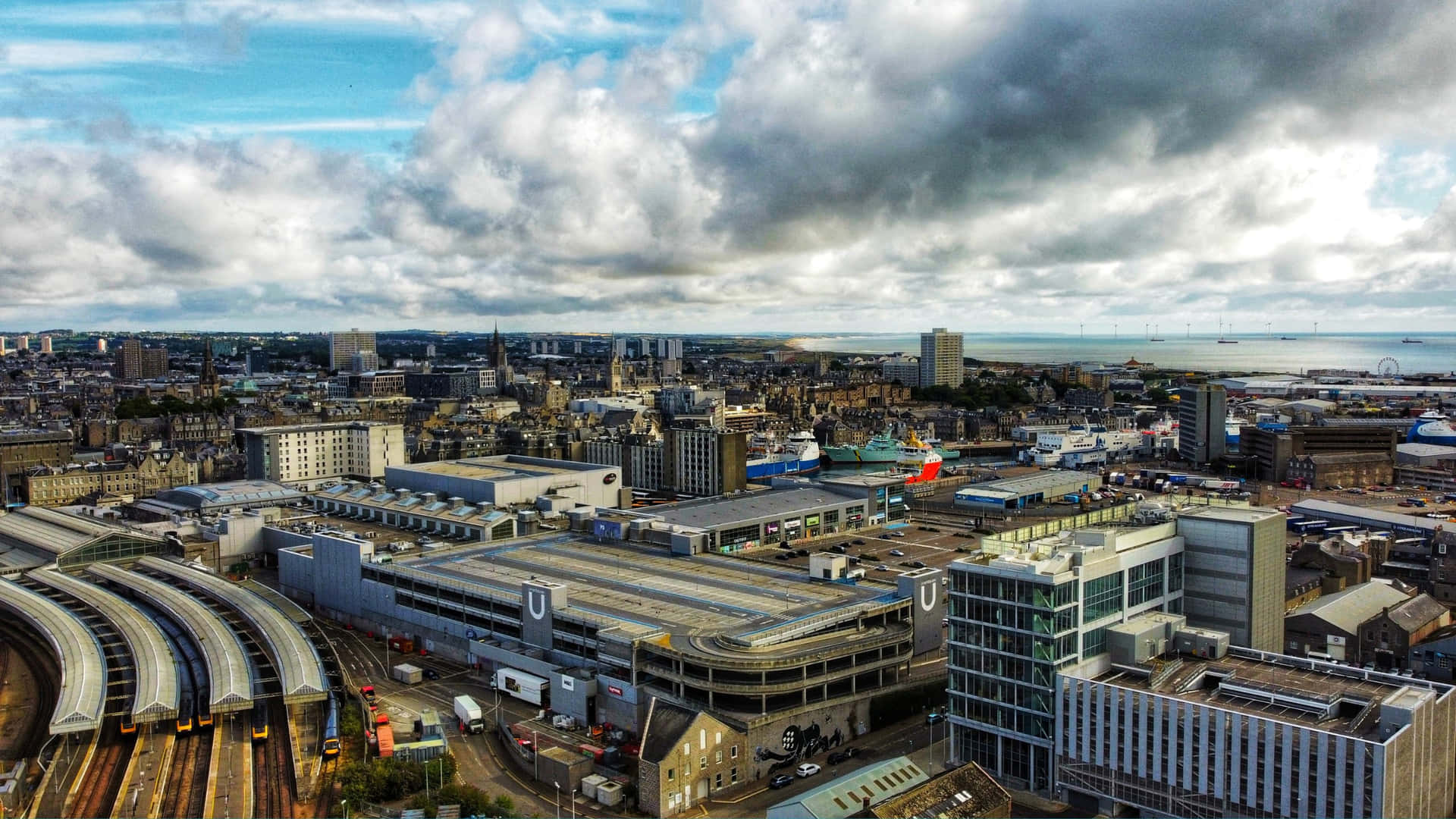 Aberdeen Cityscape Overcast Sky Wallpaper