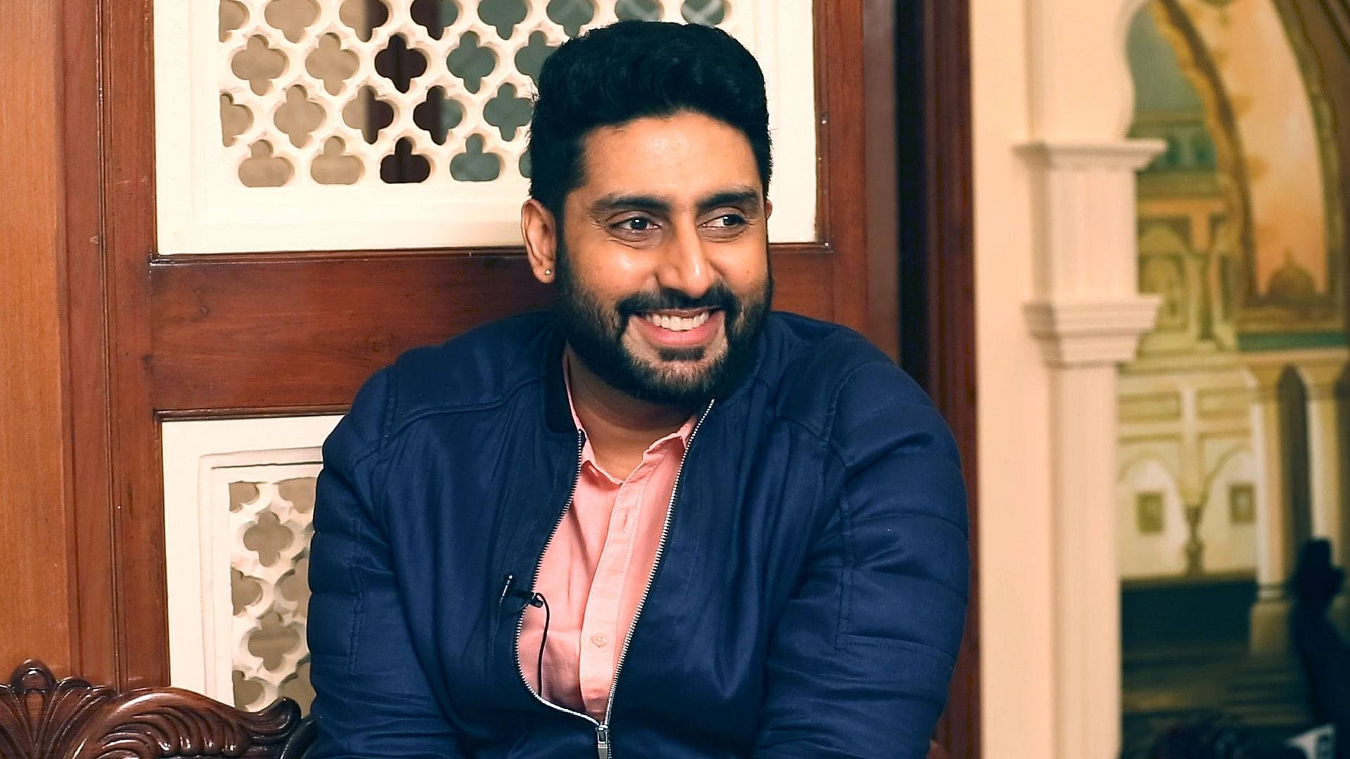 Abhishek Bachchan smiler tapet Wallpaper
