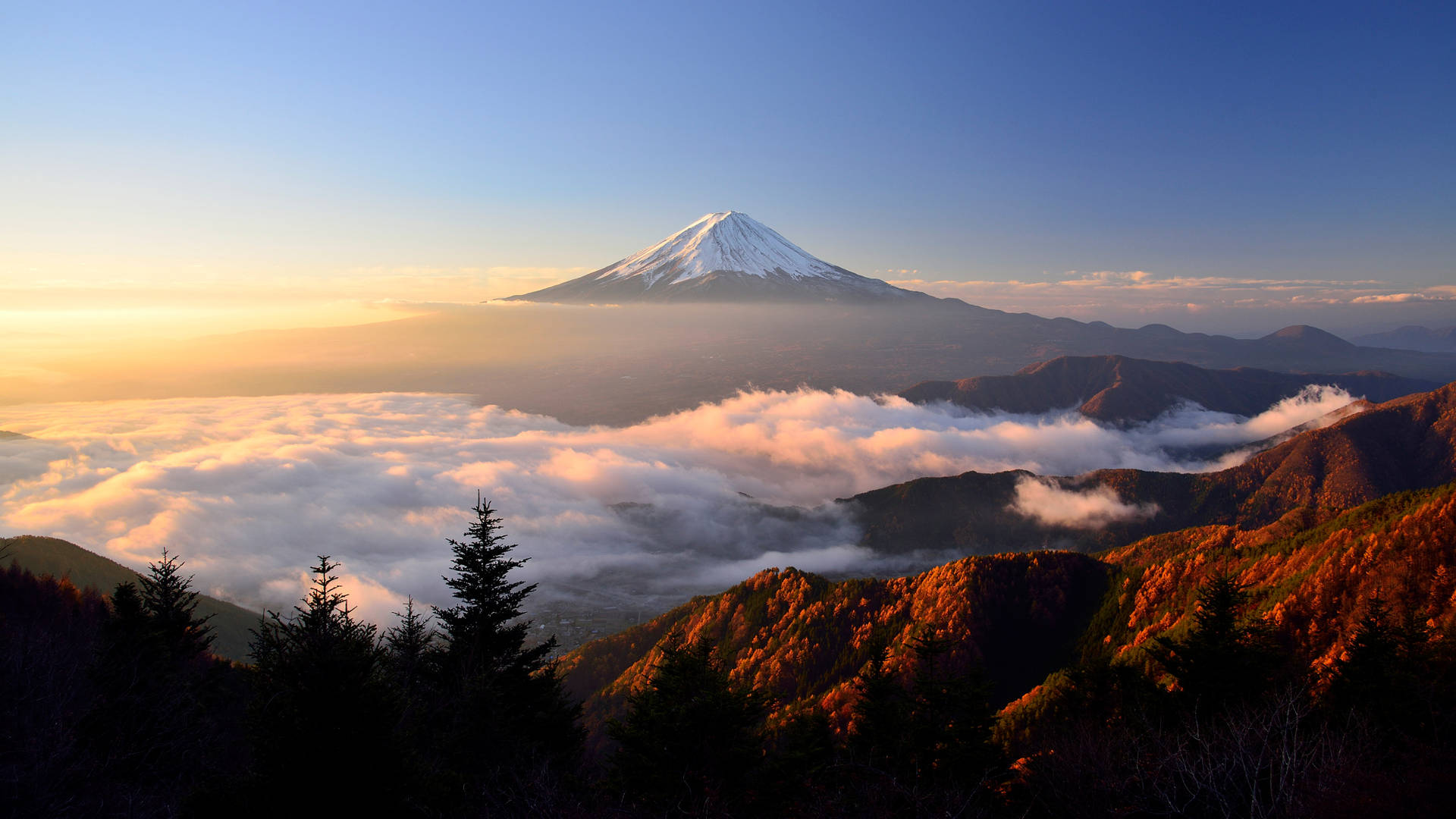 Ovanförmolnen Mount Fuji. Wallpaper