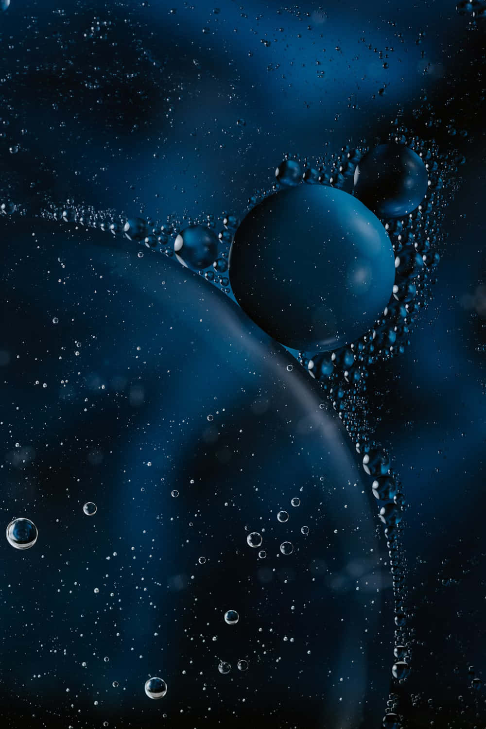 Abstract Blue Oiland Water Droplets Wallpaper