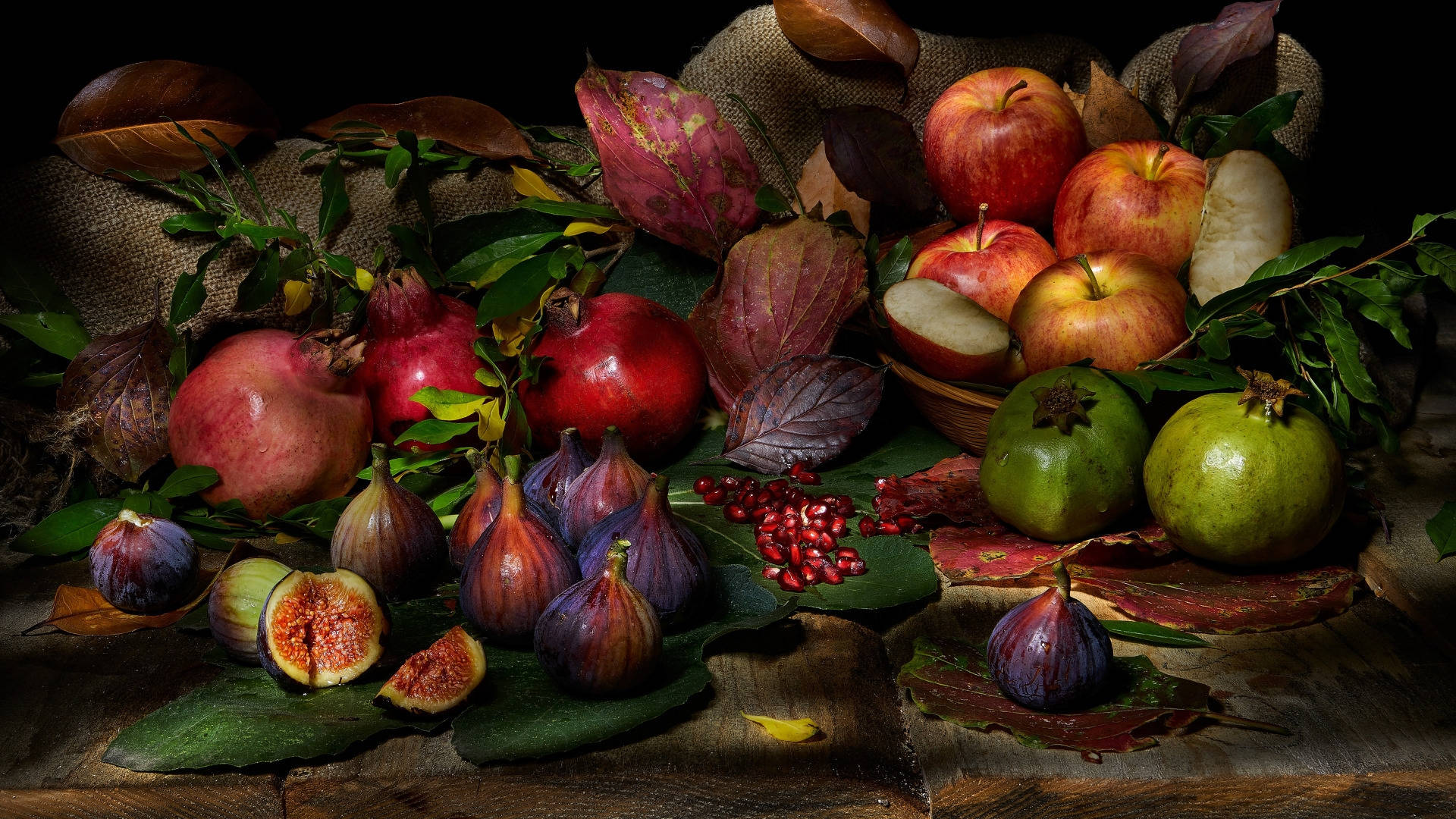 Abundant Figs Harvest Wallpaper