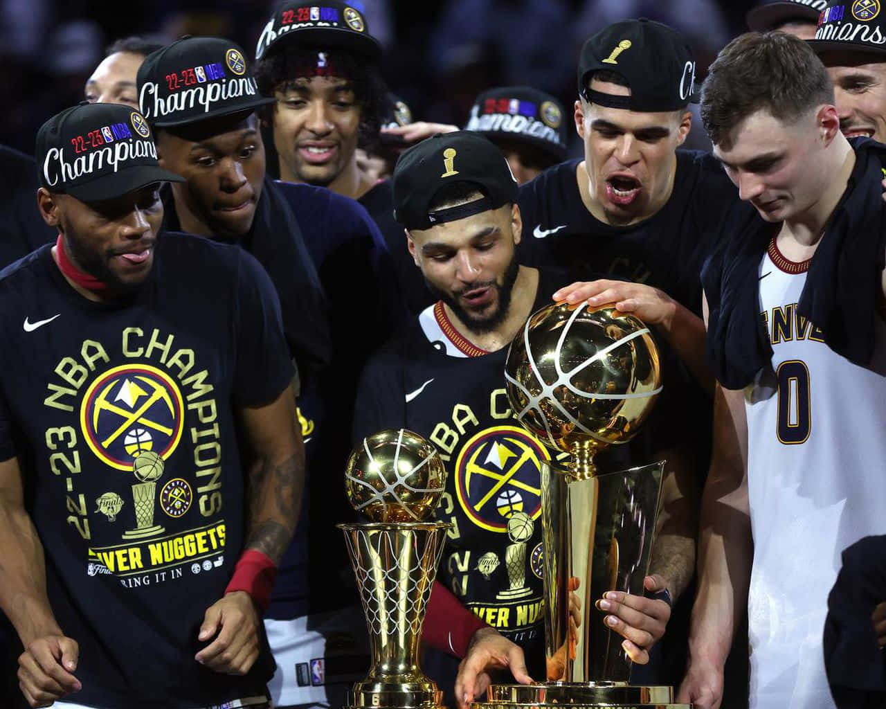 Glorie Bereiken: Nba Kampioenen Vieren Overwinning Achtergrond