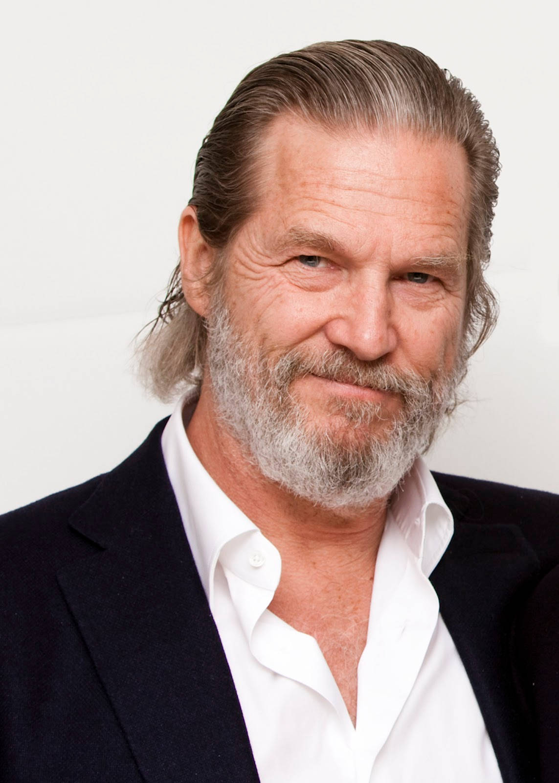Actor Jeff Bridges With Tied Hair Wallpaper
