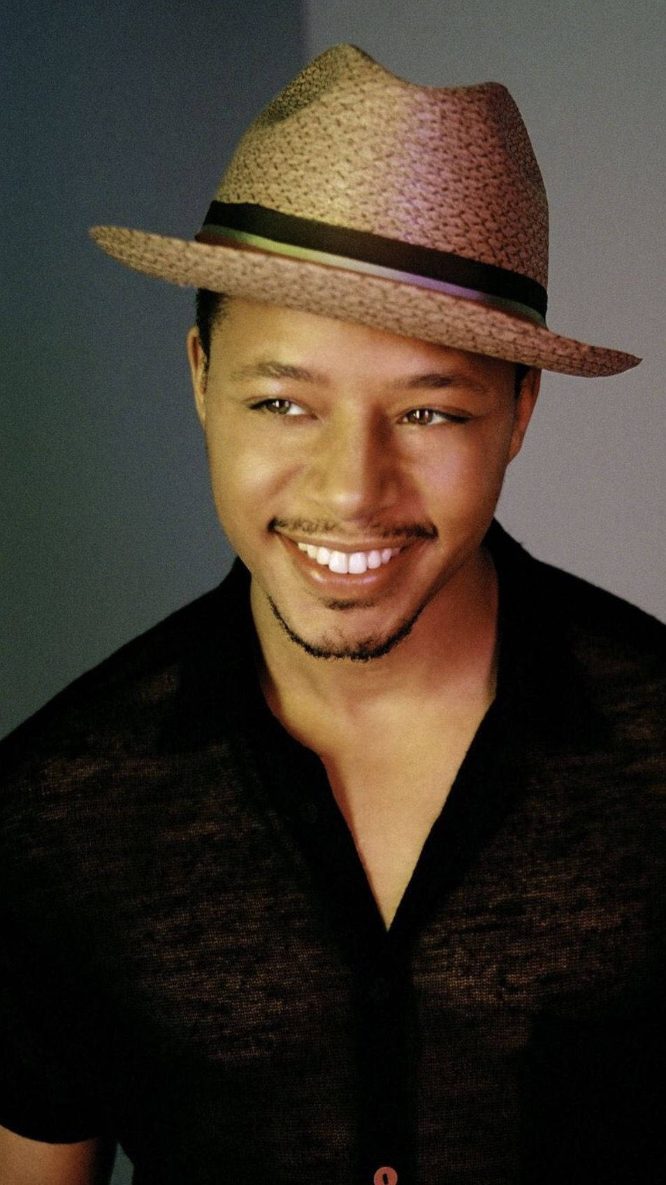 Actor Terrence Howard Shy Smile Wallpaper