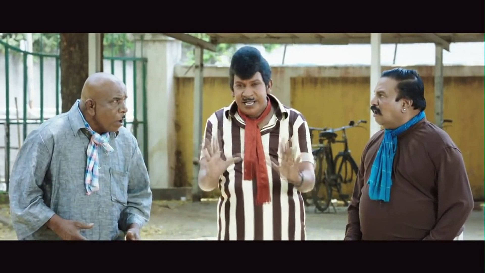 Actor Vadivelu With Indian Comedians Wallpaper
