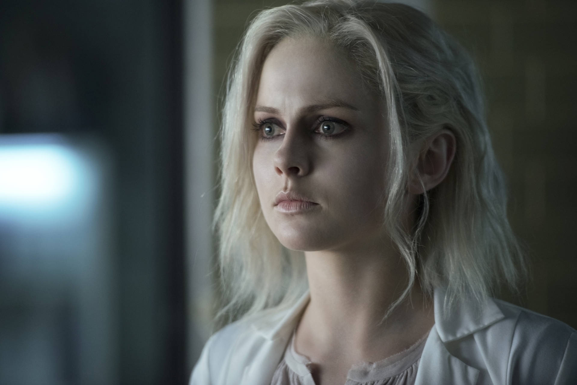 Download Actress Rose Mciver As Olivia Moore In Izombie Wallpaper
