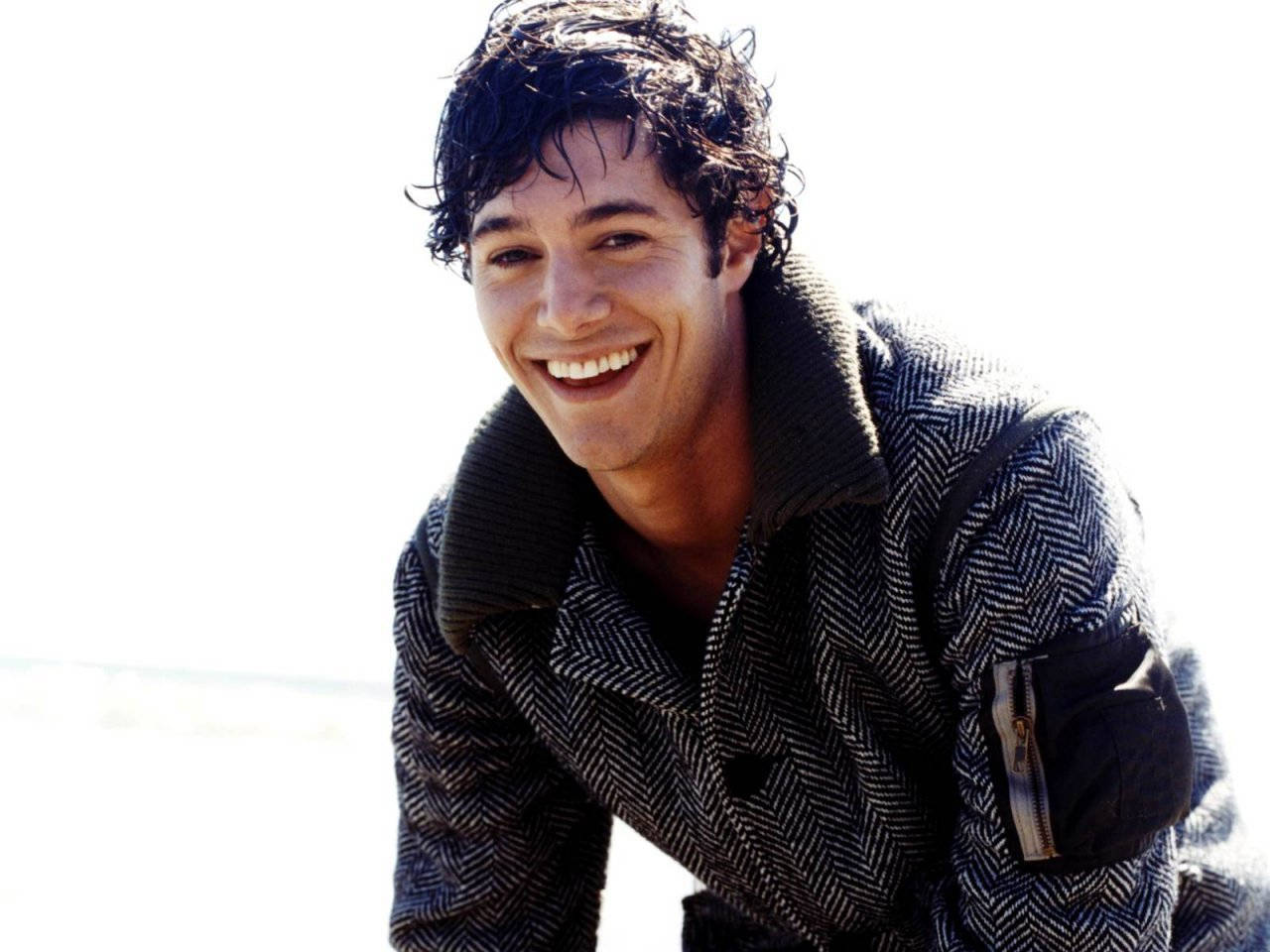 Adambrody Dimple Is Not A Complete Sentence And Does Not Provide Enough Context For Translation. Can You Please Provide A Complete Sentence Or Phrase Related To Computer Or Mobile Wallpaper? Wallpaper