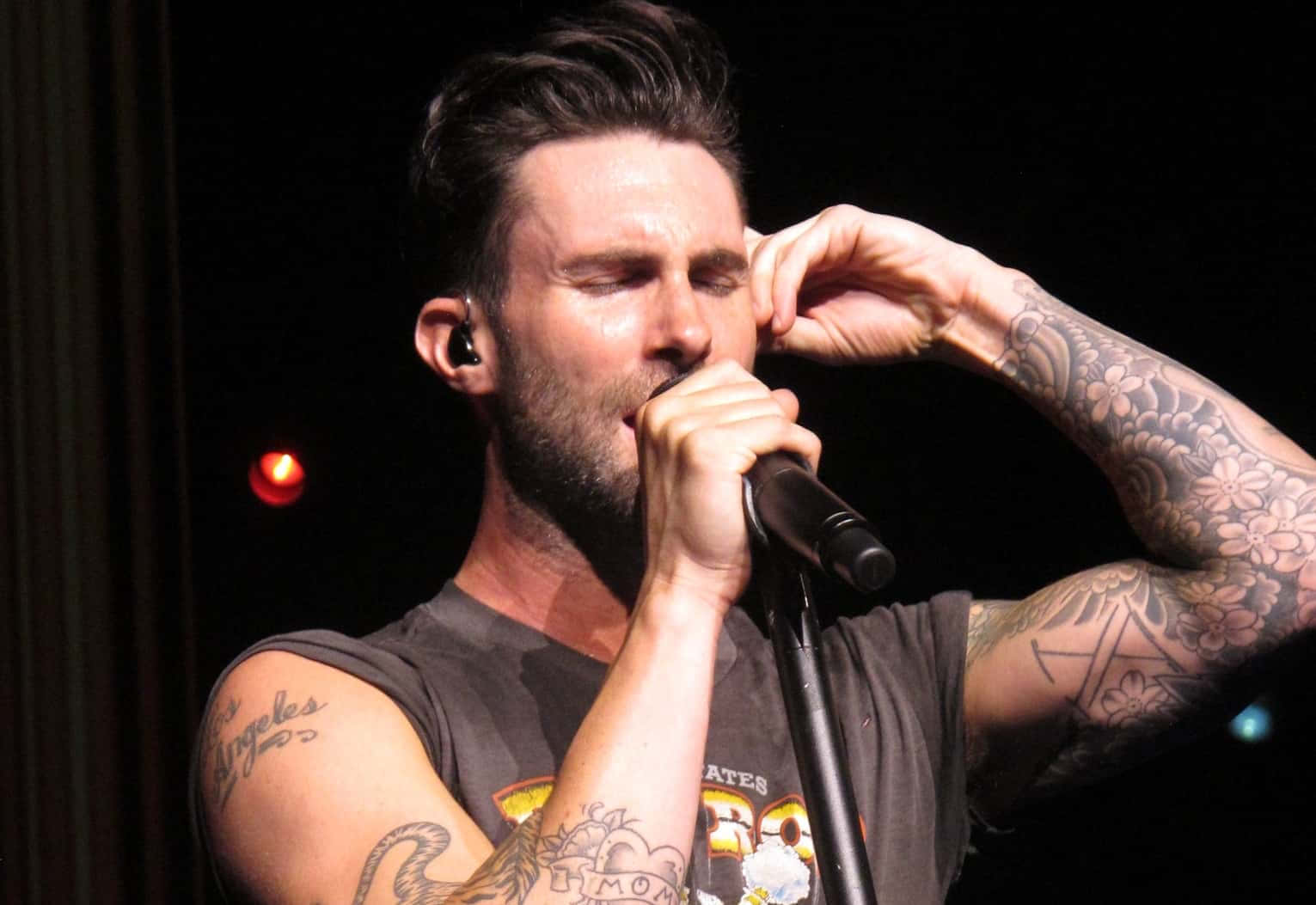 Adamlevine Macht Eine Pause Von Maroon 5.
