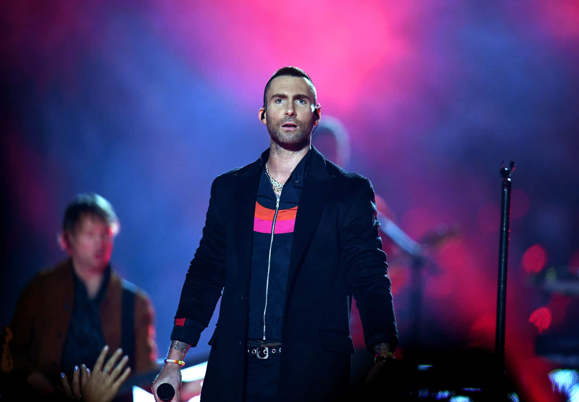 Adamlevine, Der Lead-sänger Und Gitarrist Der Pop-rock-band Maroon 5.