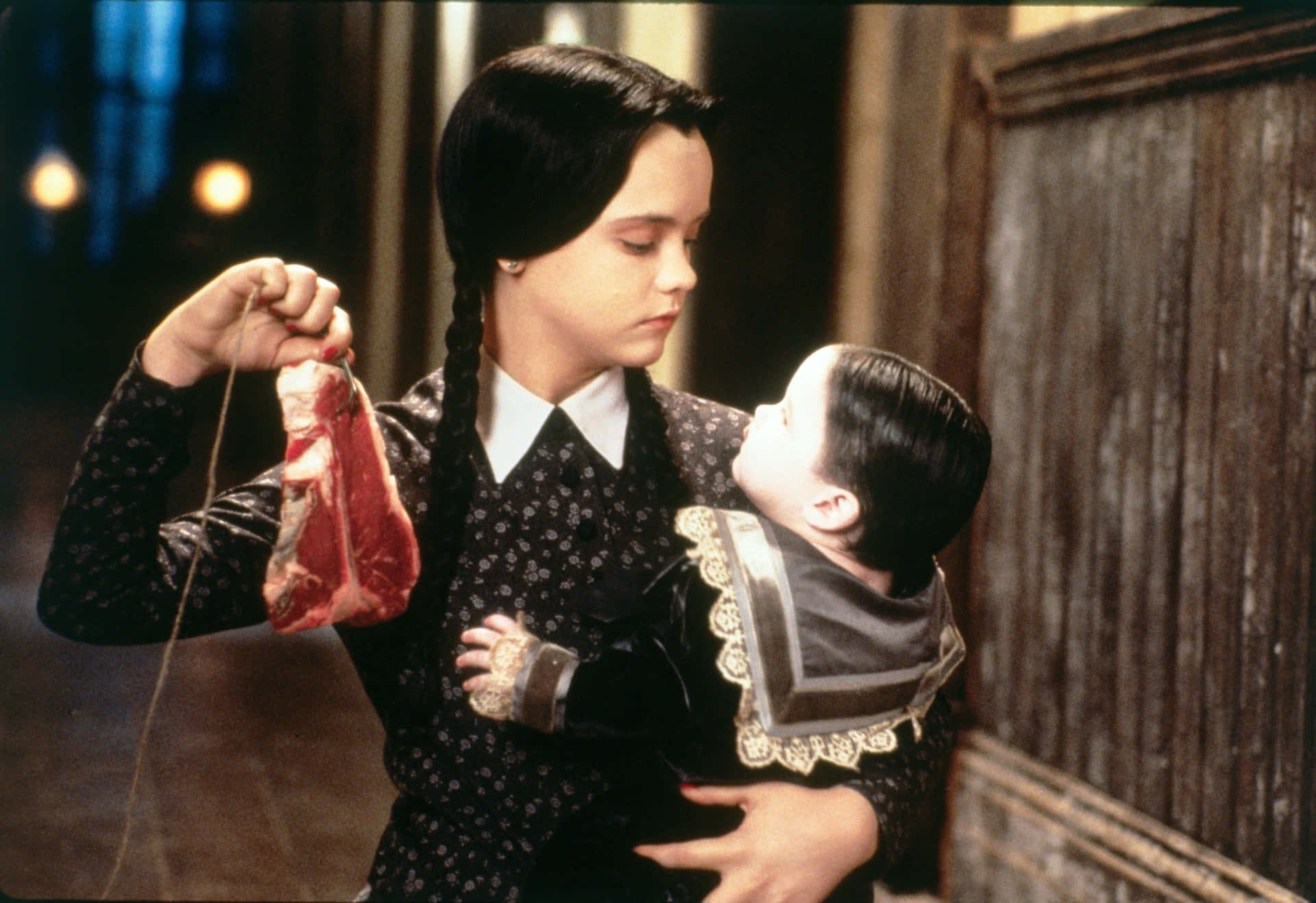 Lafamilia Addams: Únete A La Extrañeza