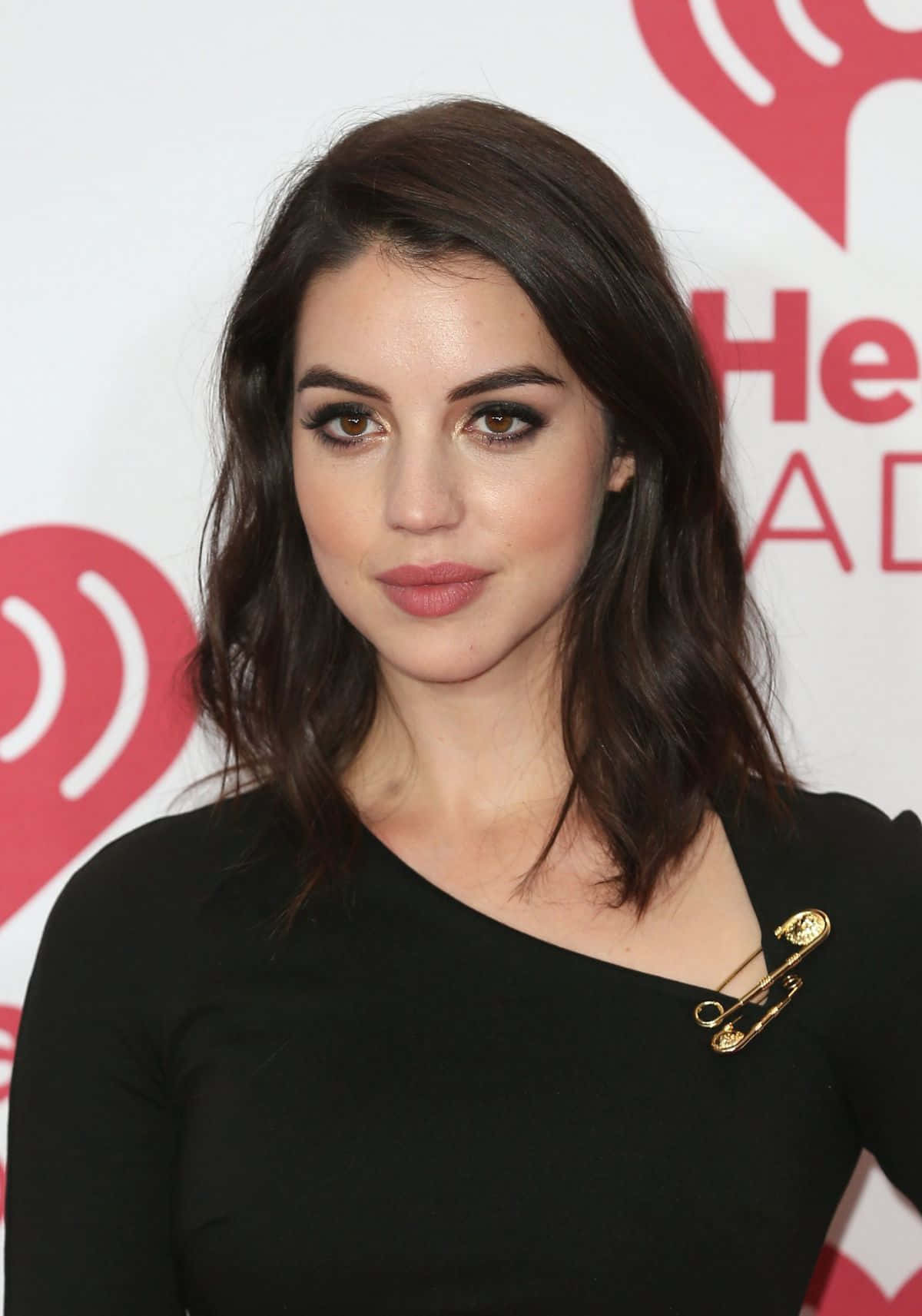 Adelaide Kane Red Carpet Look Wallpaper