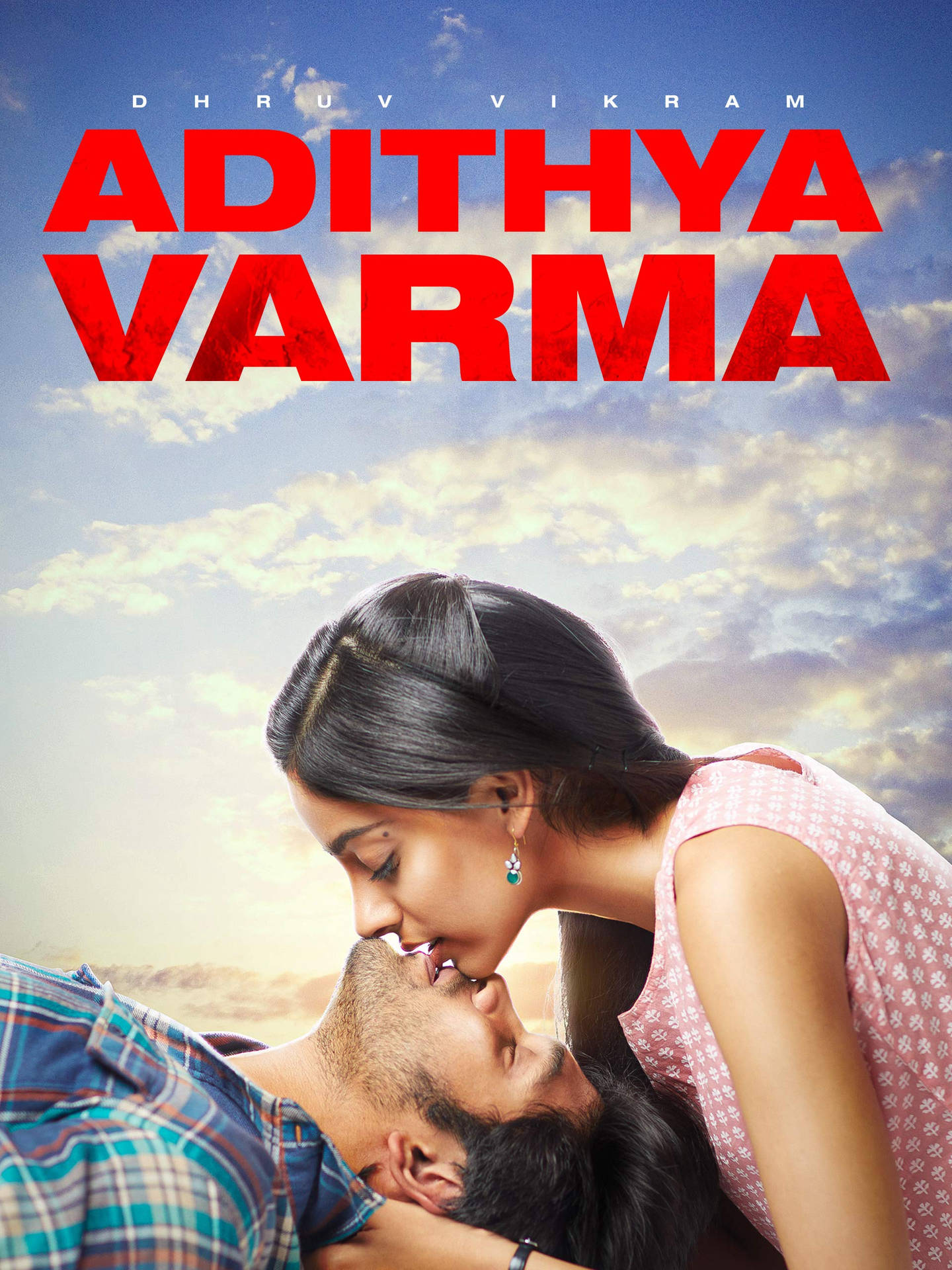 Poster Di Adithya Varma Con Meera Shetty Sfondo