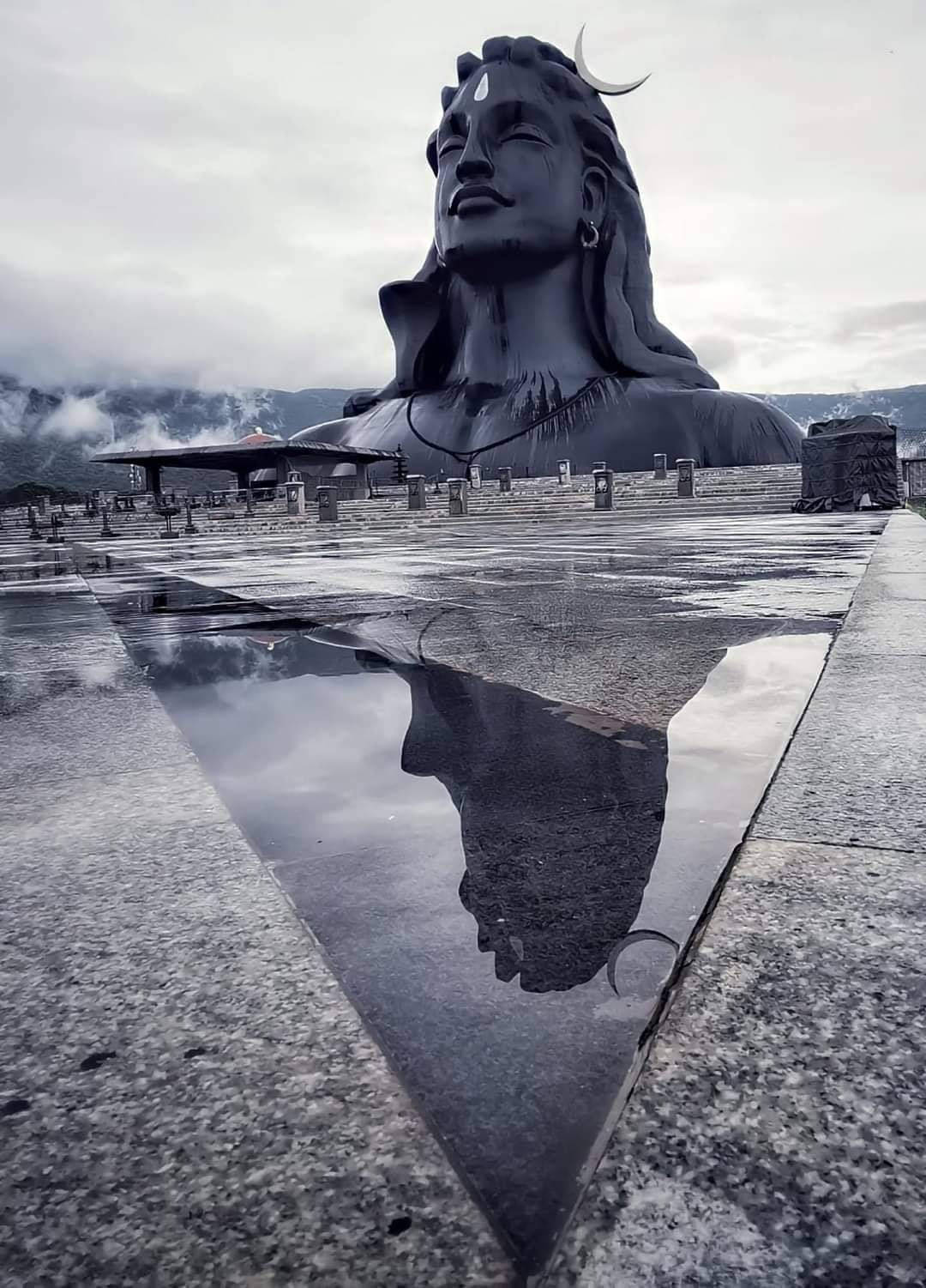 Adiyogi Shiva Statue And Its Reflection Wallpaper