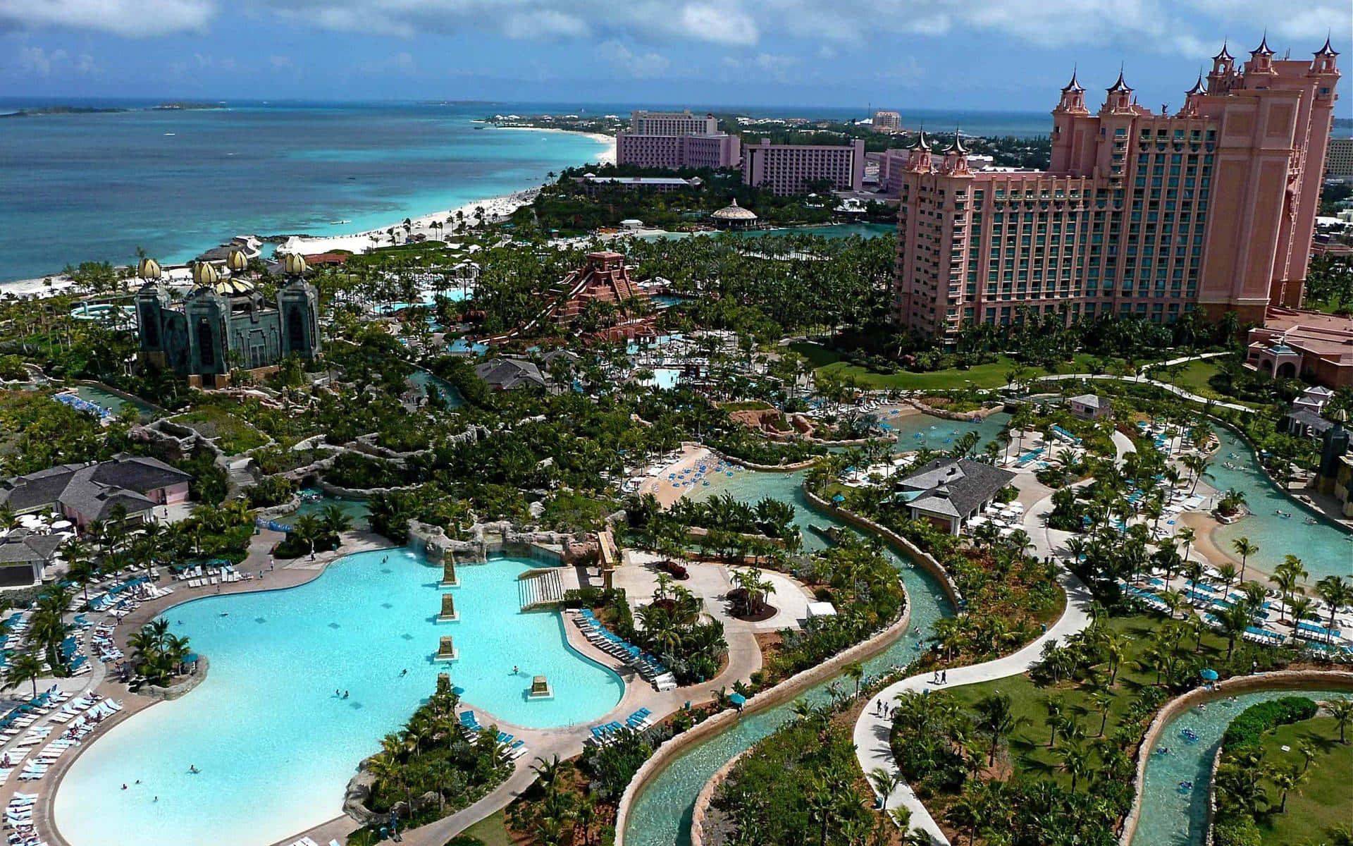 Aerial Picture Of Atlantis Resort Wallpaper