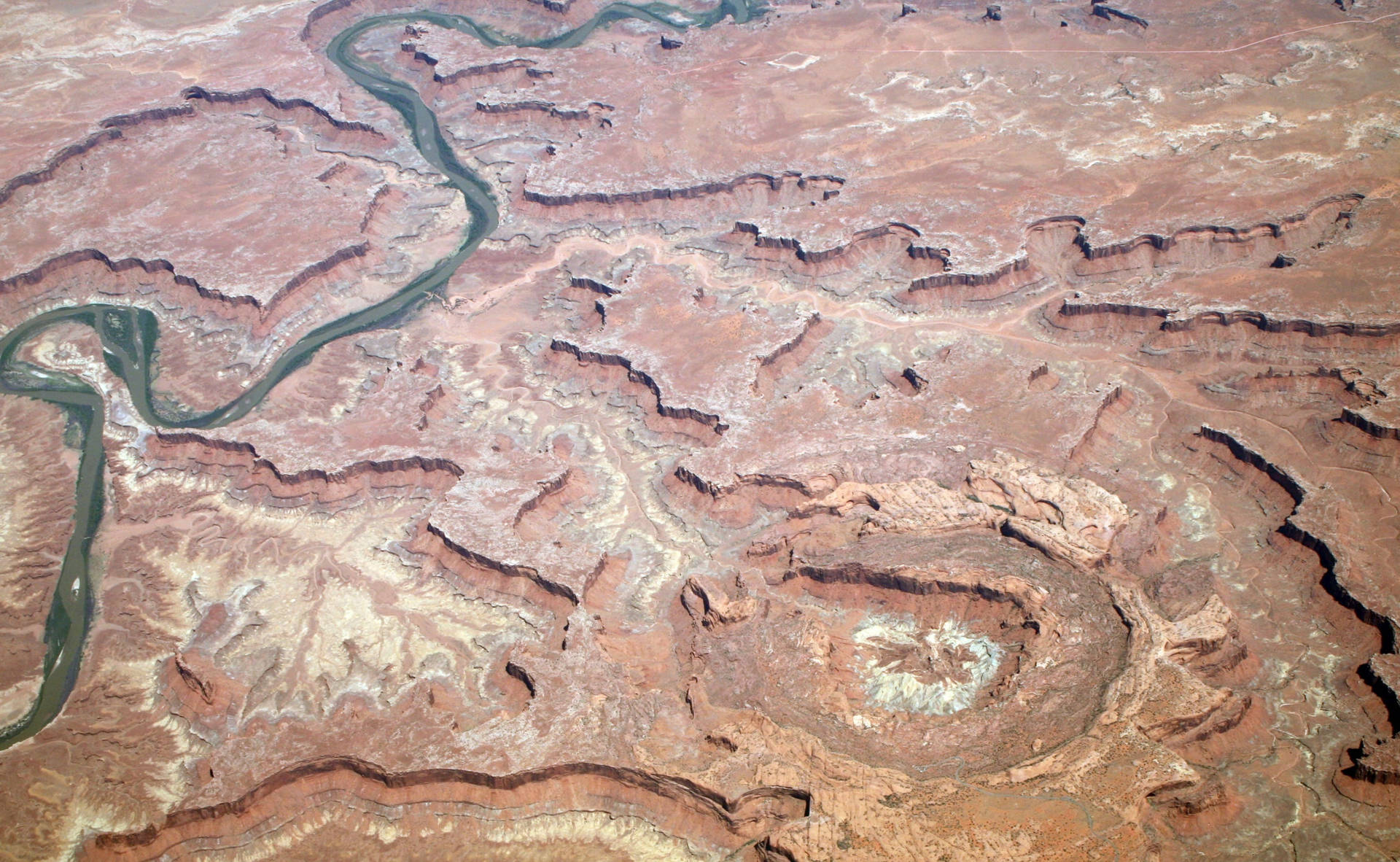 Udsigt fra luften af ​​Canyonlands National Park Wallpaper
