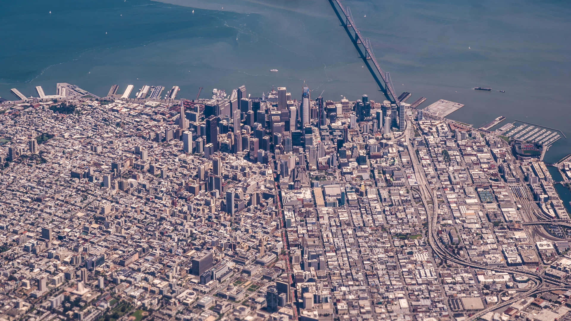 Aerial_ View_of_ San_ Francisco_and_ Bay_ Bridge_4 K Wallpaper