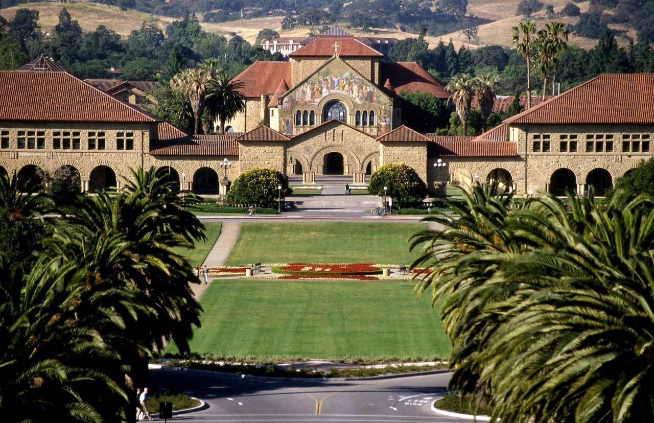 Vistaaérea De Los Terrenos De La Universidad De Stanford. Fondo de pantalla